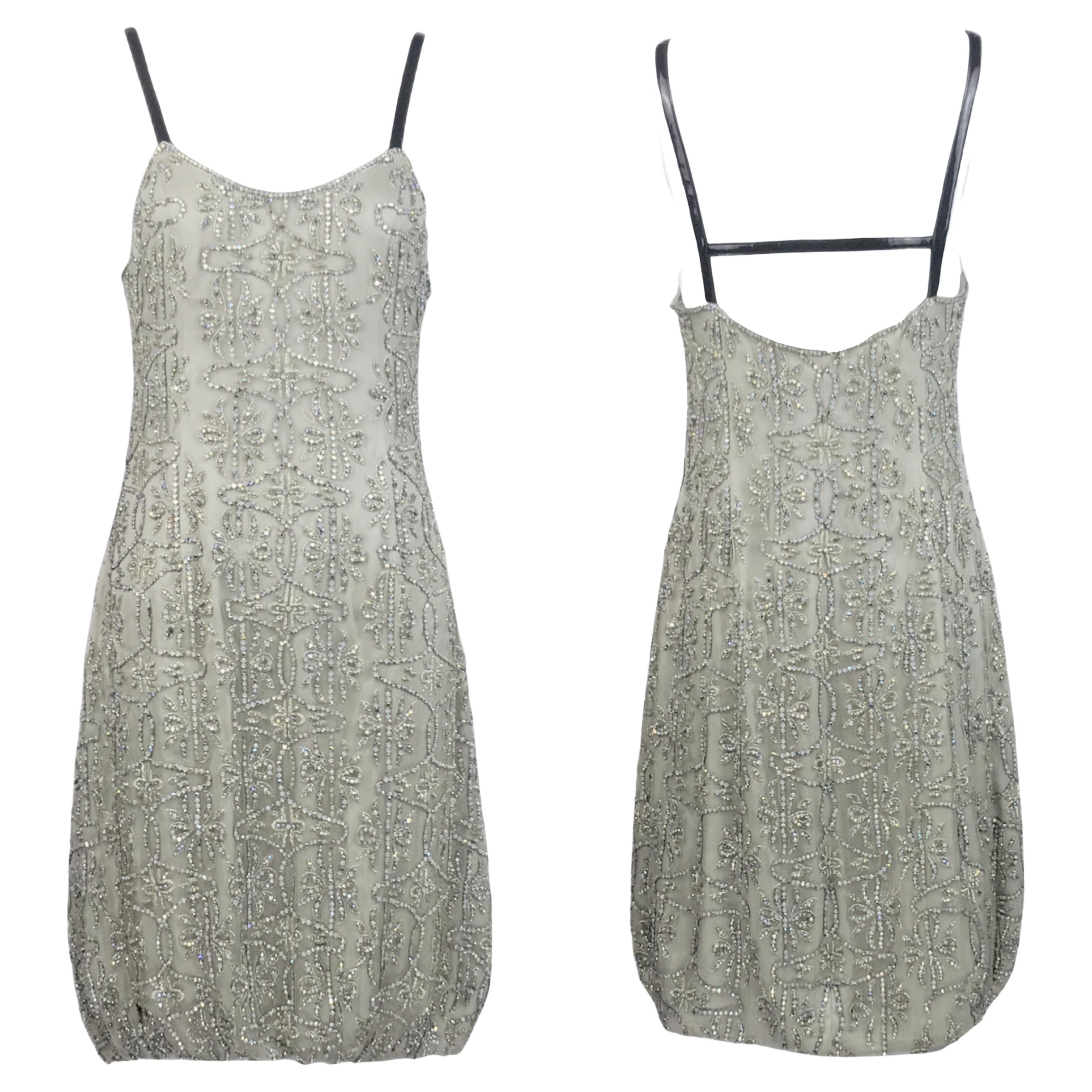 GIORGIO ARMANI F/W 2007 Taubengraues, mit Kristallen besetztes Perlenkleid