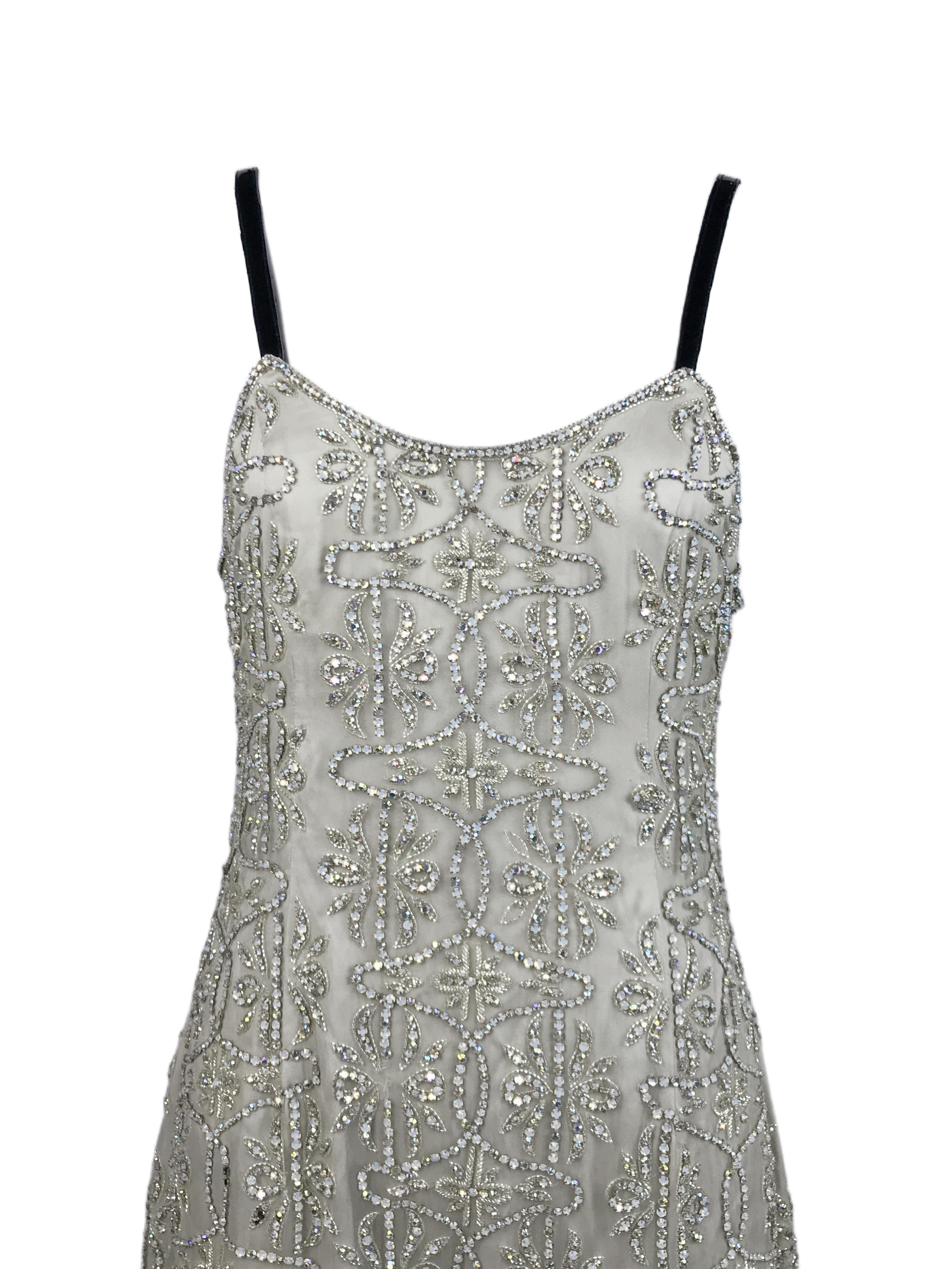 GIORGIO ARMANI F/W 2007 Taubengraues, mit Kristallen besetztes Perlenkleid im Angebot 2