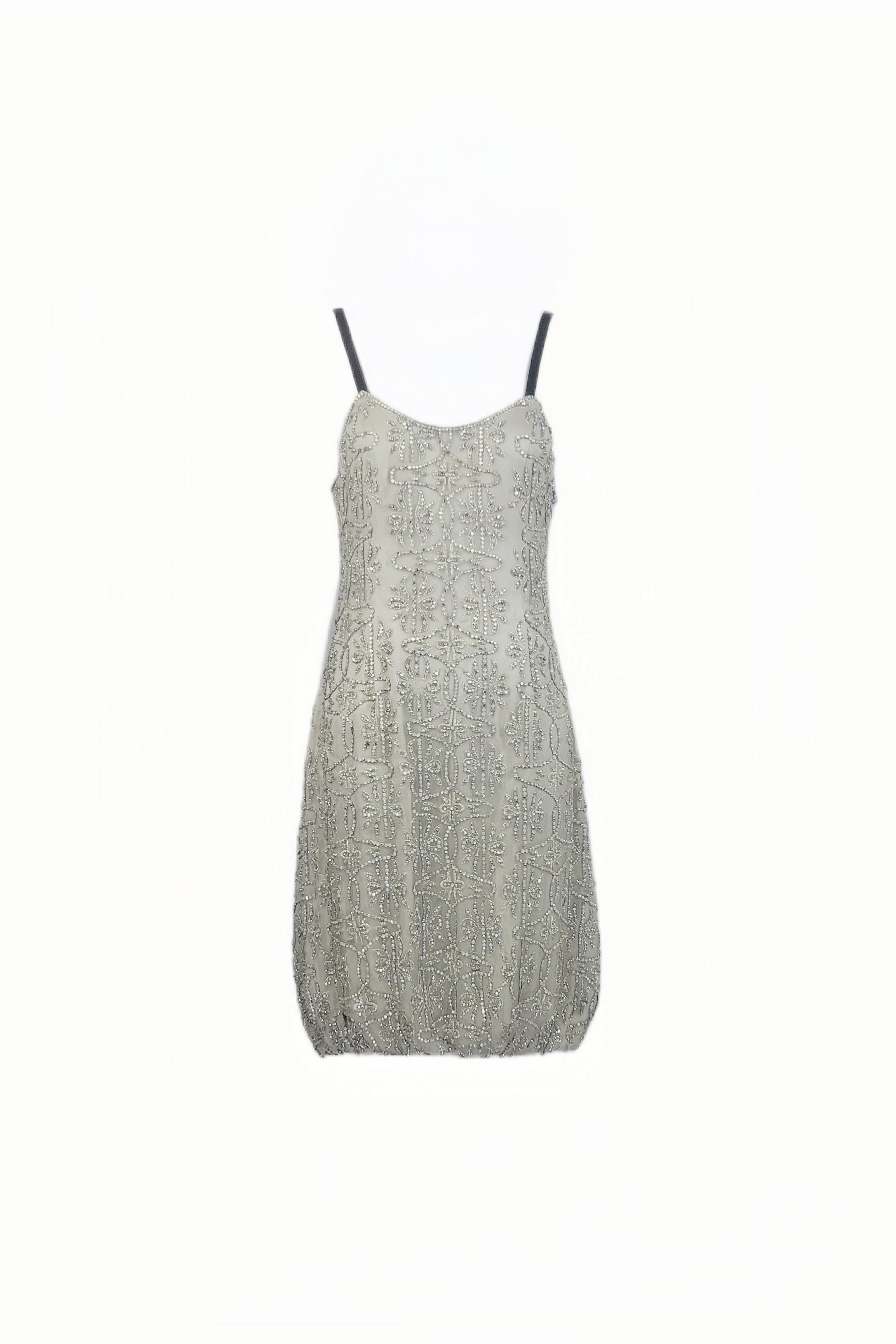 GIORGIO ARMANI F/W 2007 Taubengraues, mit Kristallen besetztes Perlenkleid (Grau) im Angebot