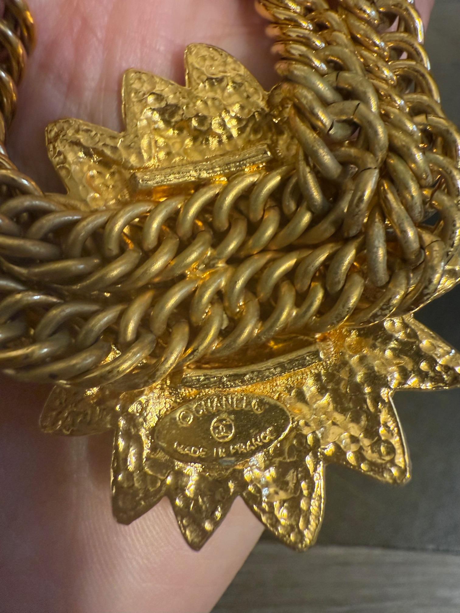da uomo o donna Chanel Vintage Oro Catena Multi Filo Leone Sole Medaglione Collare Collana in vendita