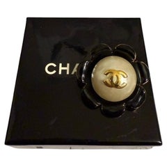 CHANEL‎ Vintage Gold CC Faux Pearl Flower Brooch