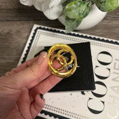 Chanel Gold Oval CC Vintage Pin Brooch