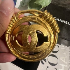 Chanel Gold Oval CC Vintage Pin Brooch