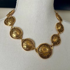 Chanel Vintage Gold 31 Rue Cambon Medallion Collar Necklace