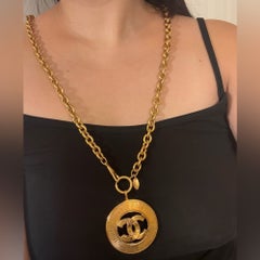 Chanel Vintage Gold Oversized CC Medallion Pendant Necklace