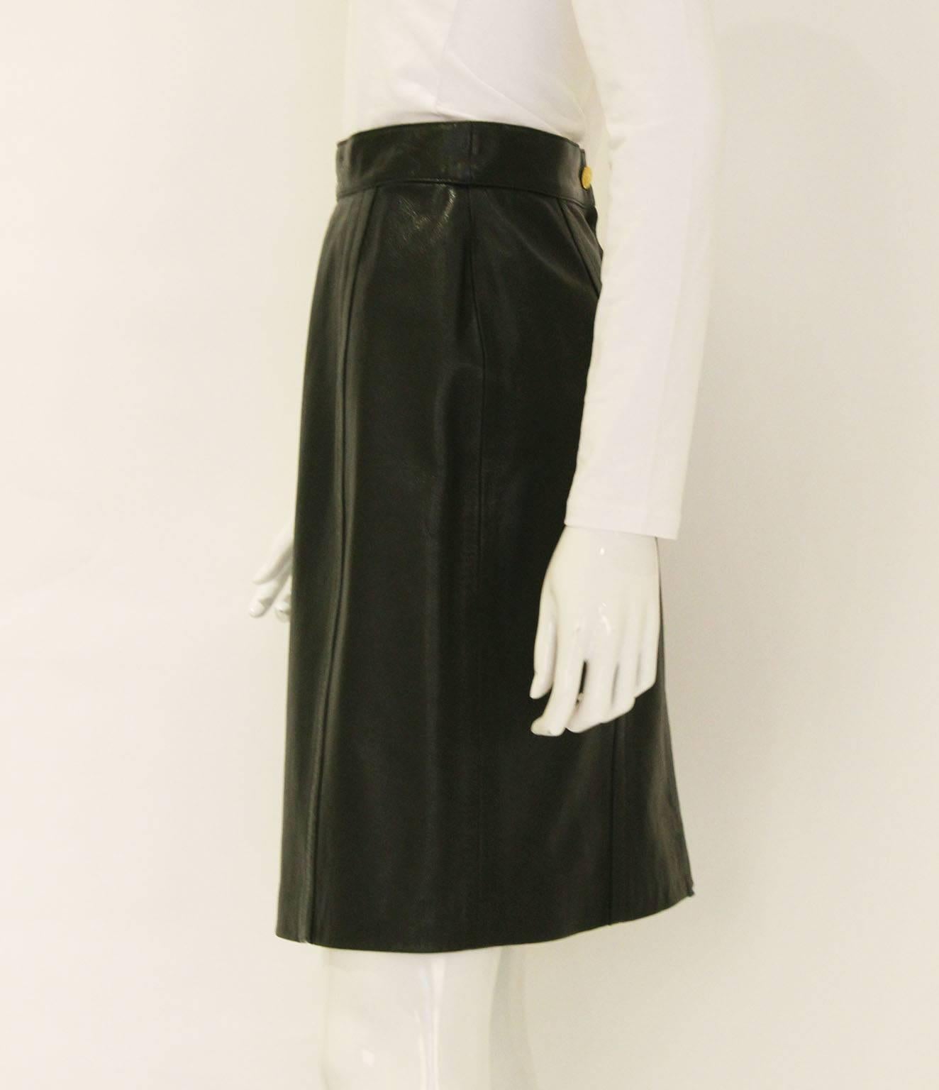 This is a wonderful skirt from French style house Celine. As you would expect from Celine , the leather is of a high quality, and super soft. There is a central back zip, and two rows of vertical stitching on the front and back. The skirt is fully