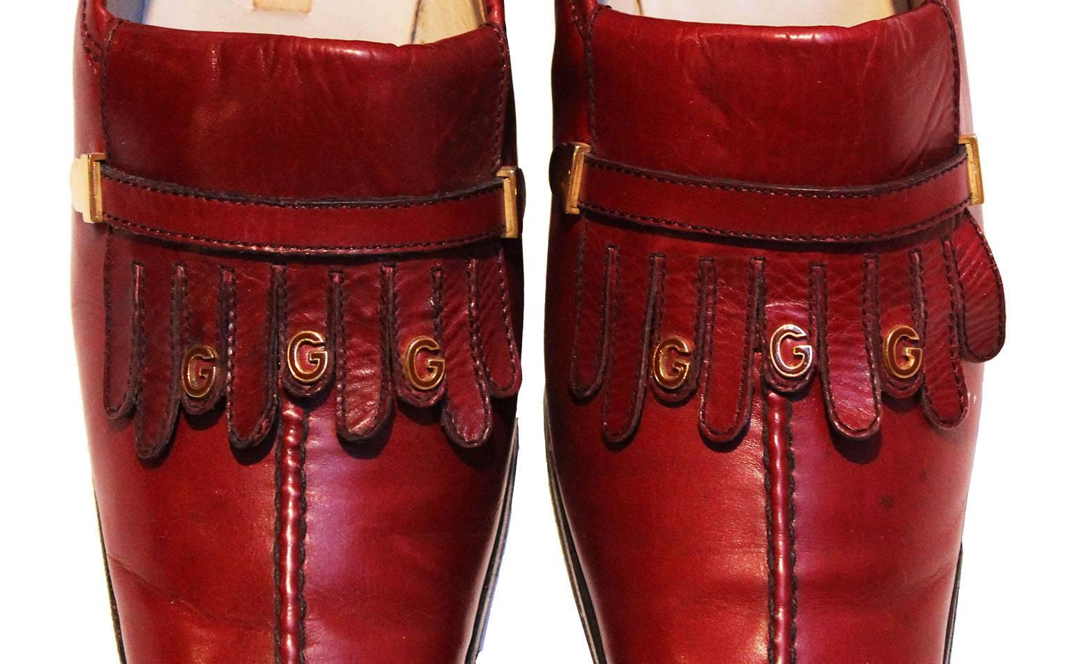 Gucci Burgundy Fringe Loafer Shoes In Excellent Condition In London, GB