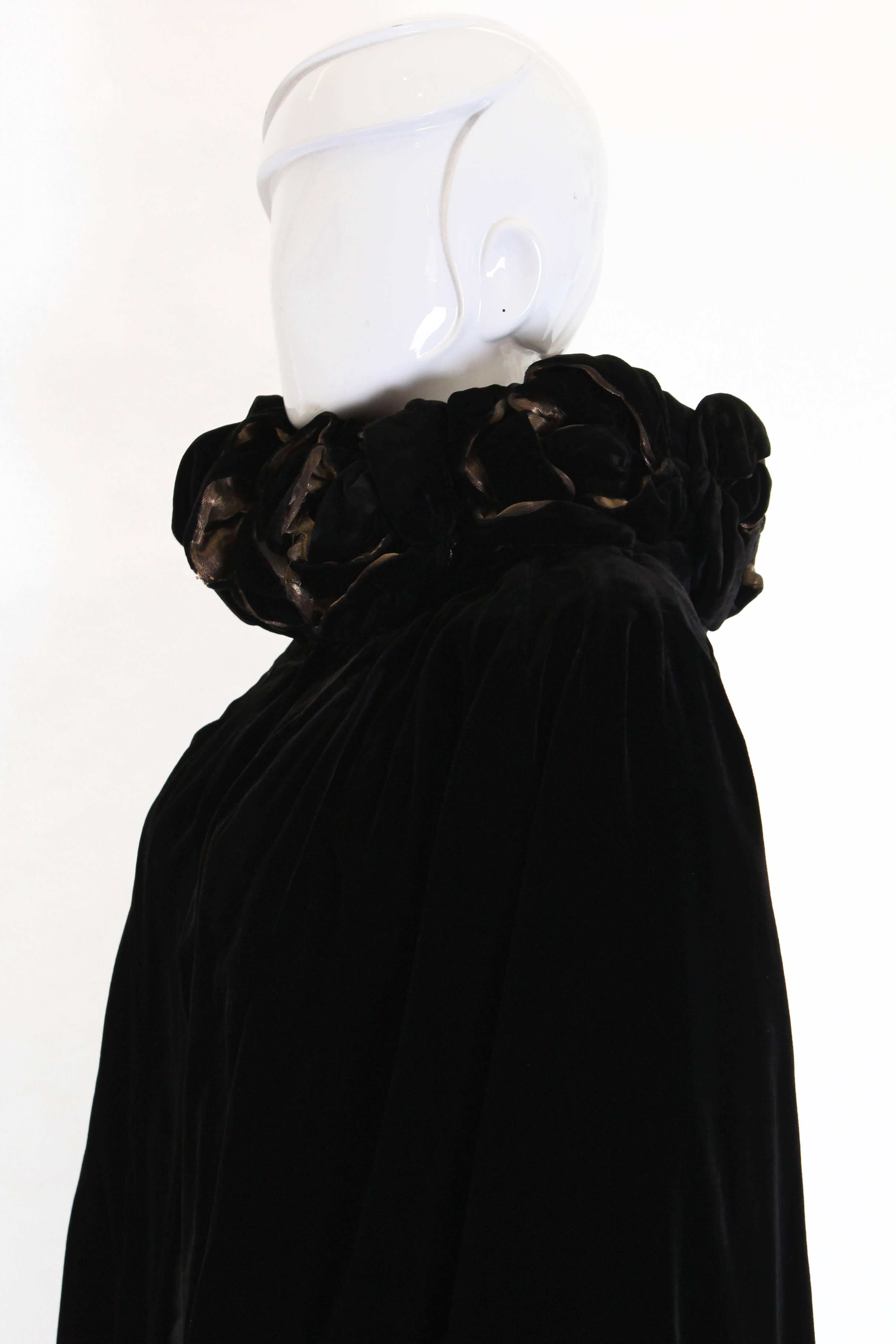 Women's Vintage 1920s Black Velvet & Gold Lame Lace Cape