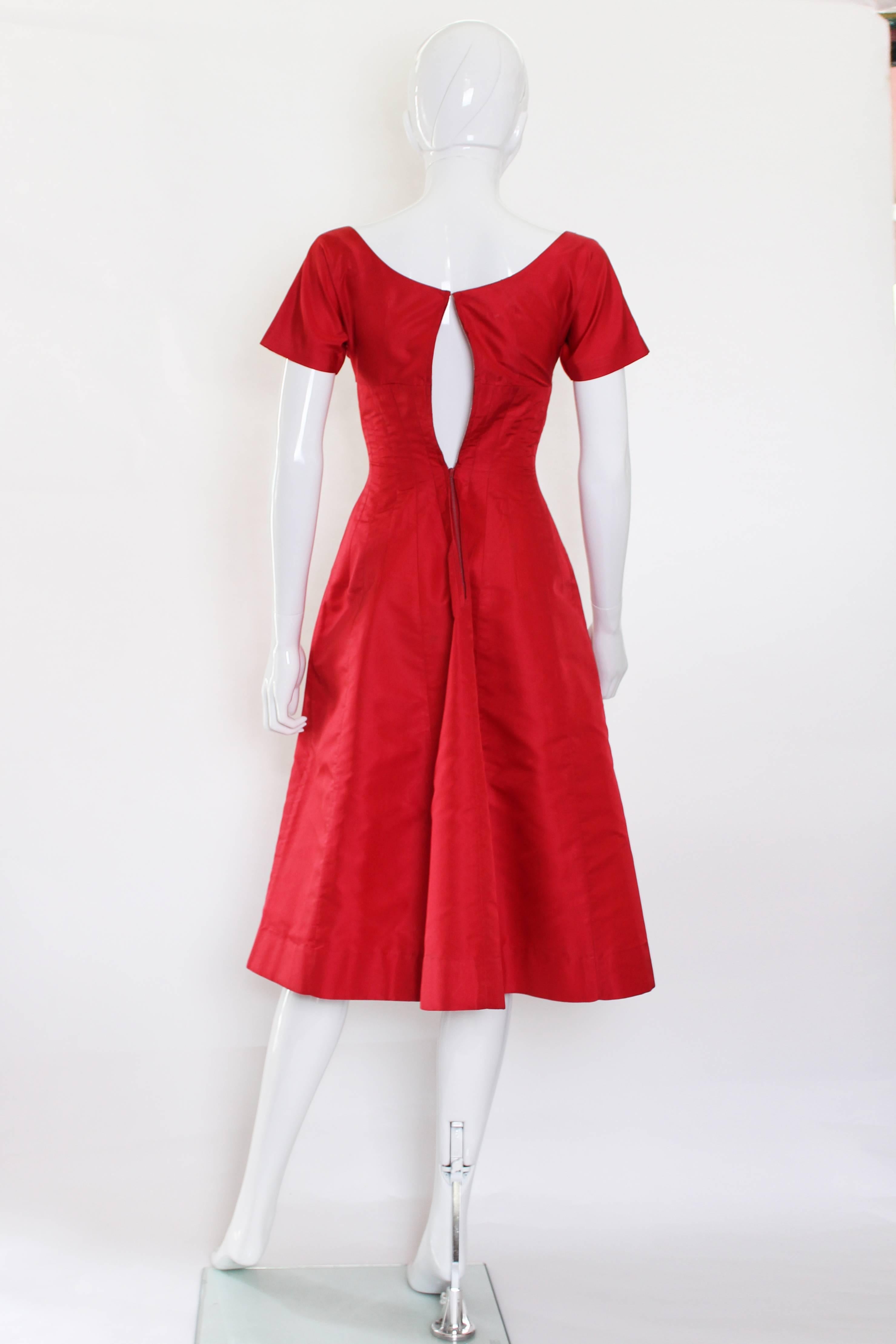 1950s Crimson Red Satin Vintage Prom Style Dress In Excellent Condition In London, GB
