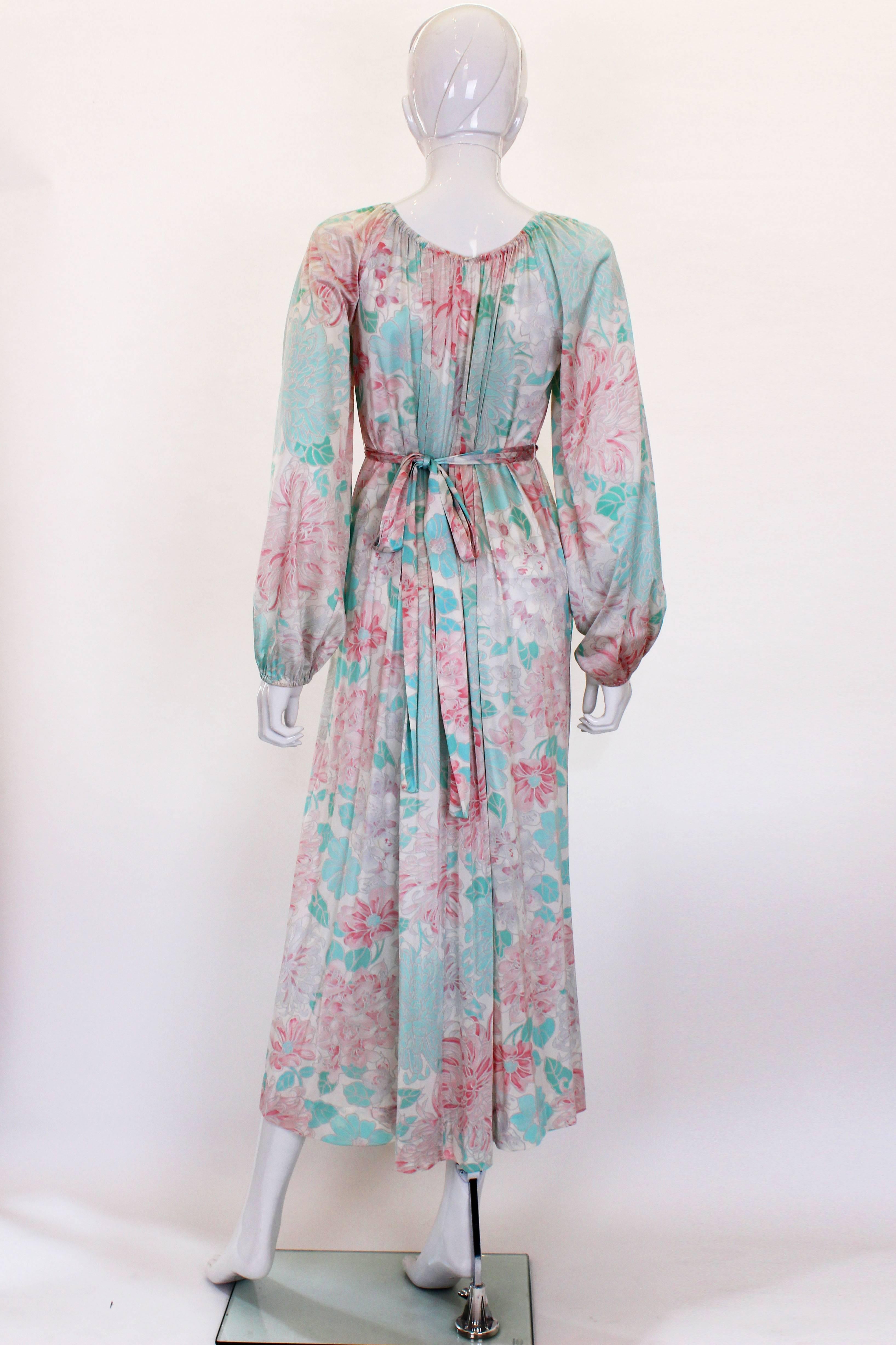 Women's 1970s Pastel Coloured Floral Print Jersey Dress