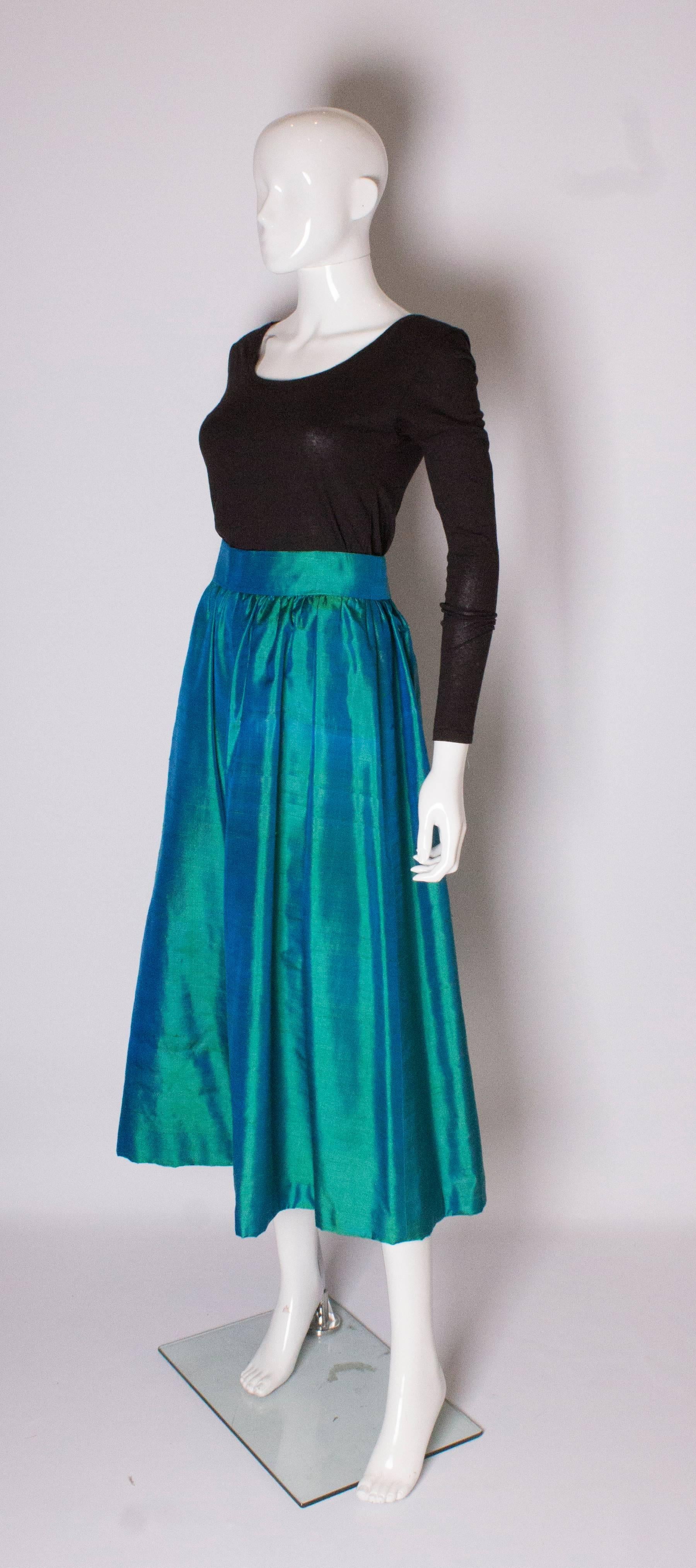 Vintage Green Silk Skirt In Good Condition In London, GB