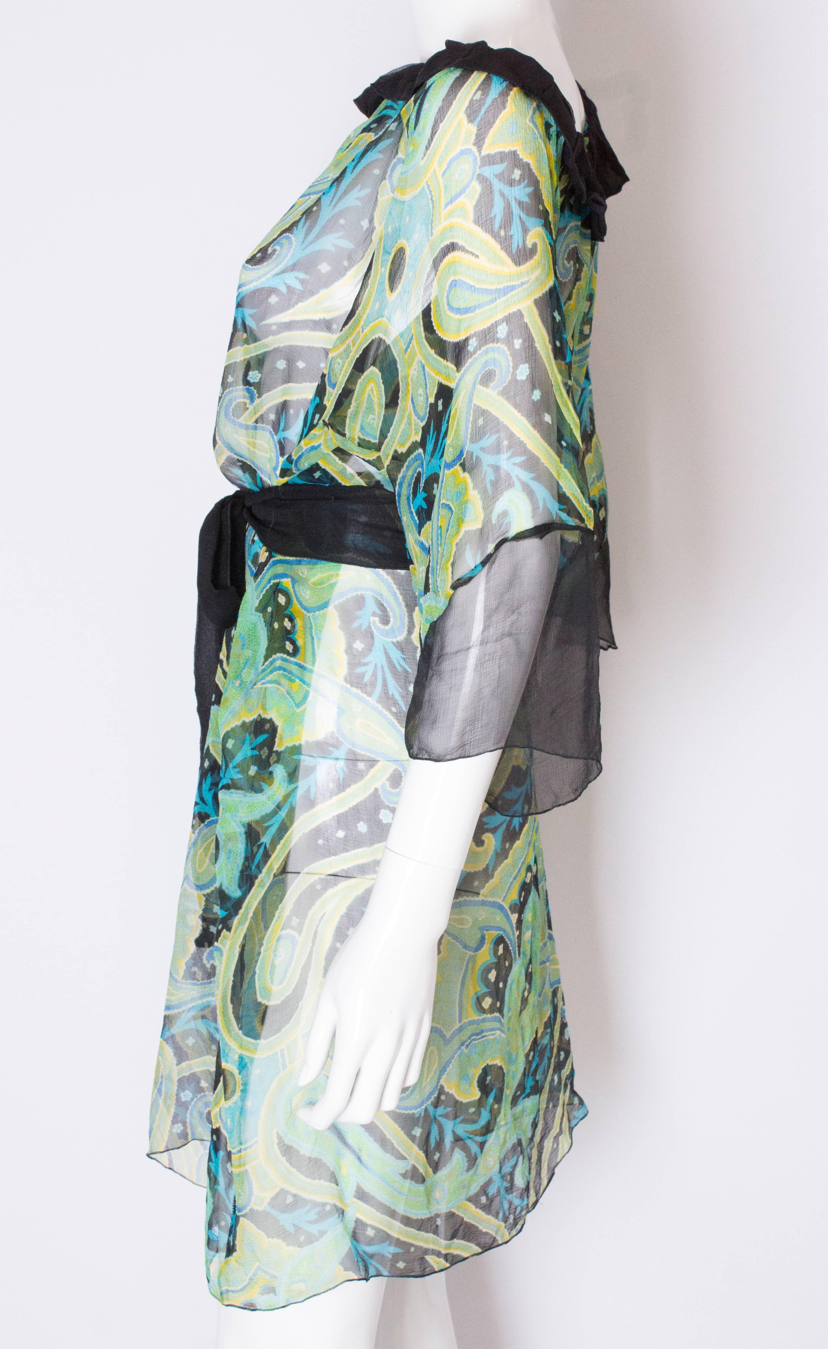 Gray A Vintage 1970s Silk abstract printed summer beach Dress For Sale