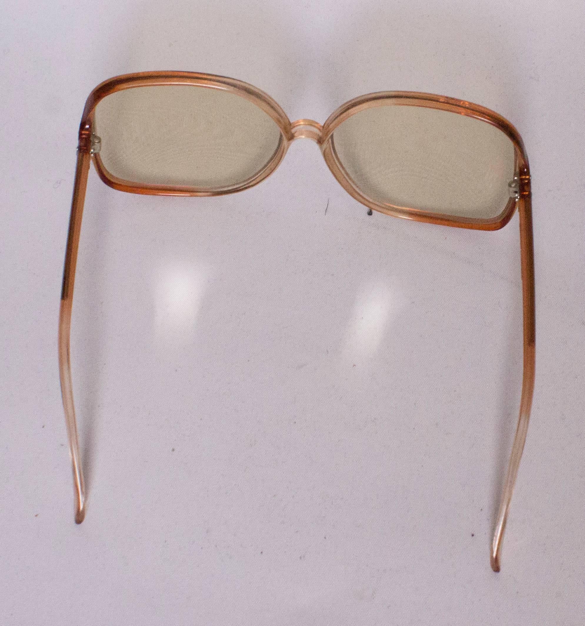 A pair of Vintage 1970s Sunglasses in a Bronze Coloured Frame In Good Condition In London, GB