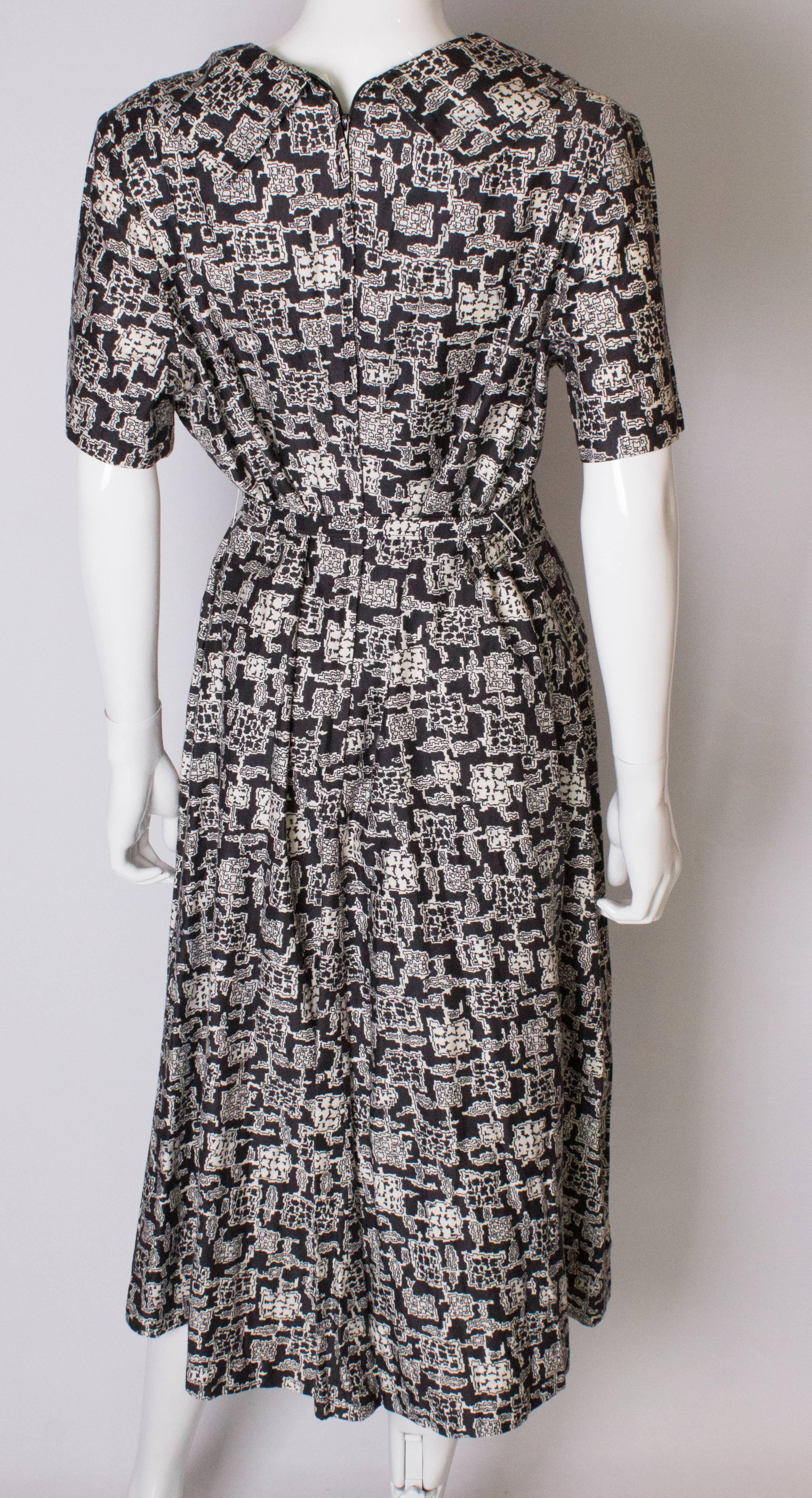 A Vintage 1970s Black and White cotton printed day Dress by Horrockses For Sale 1