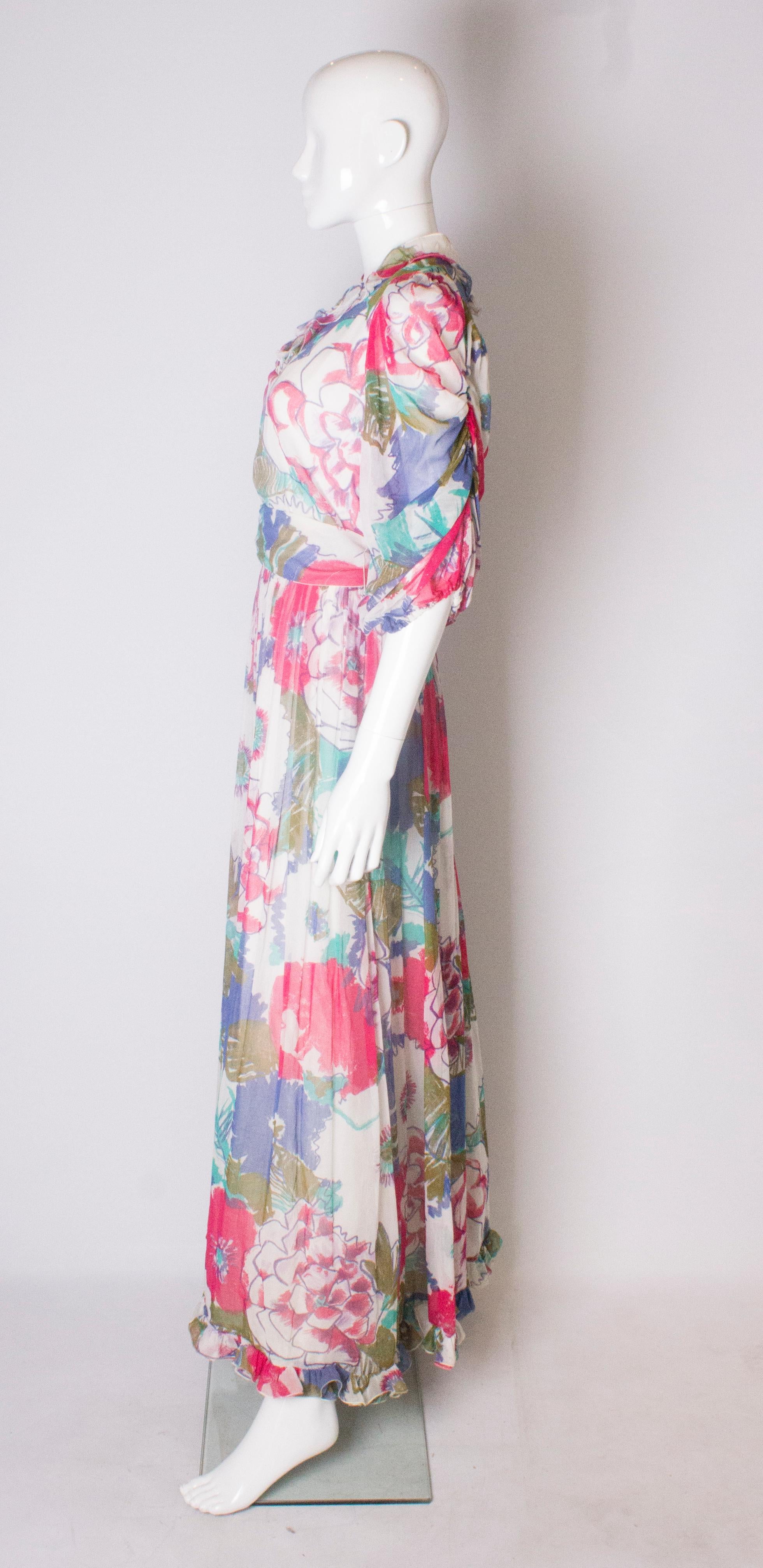 A Vintage 1980s floral print Summer Gown by Donald Campbell  In Good Condition For Sale In London, GB