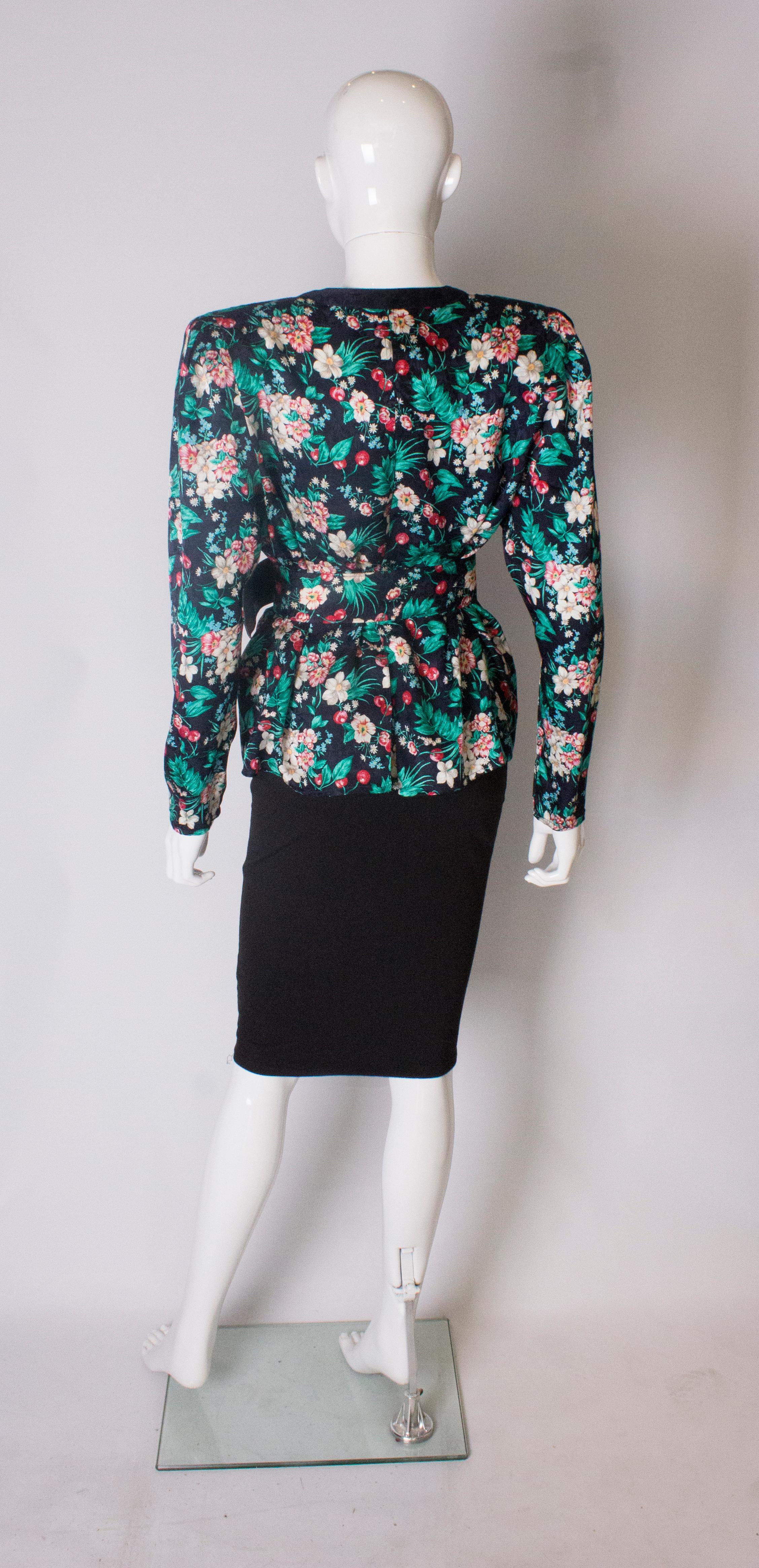 A Vintage 1980s silk floral printed jacket with matching belt by Diane Fres For Sale 2