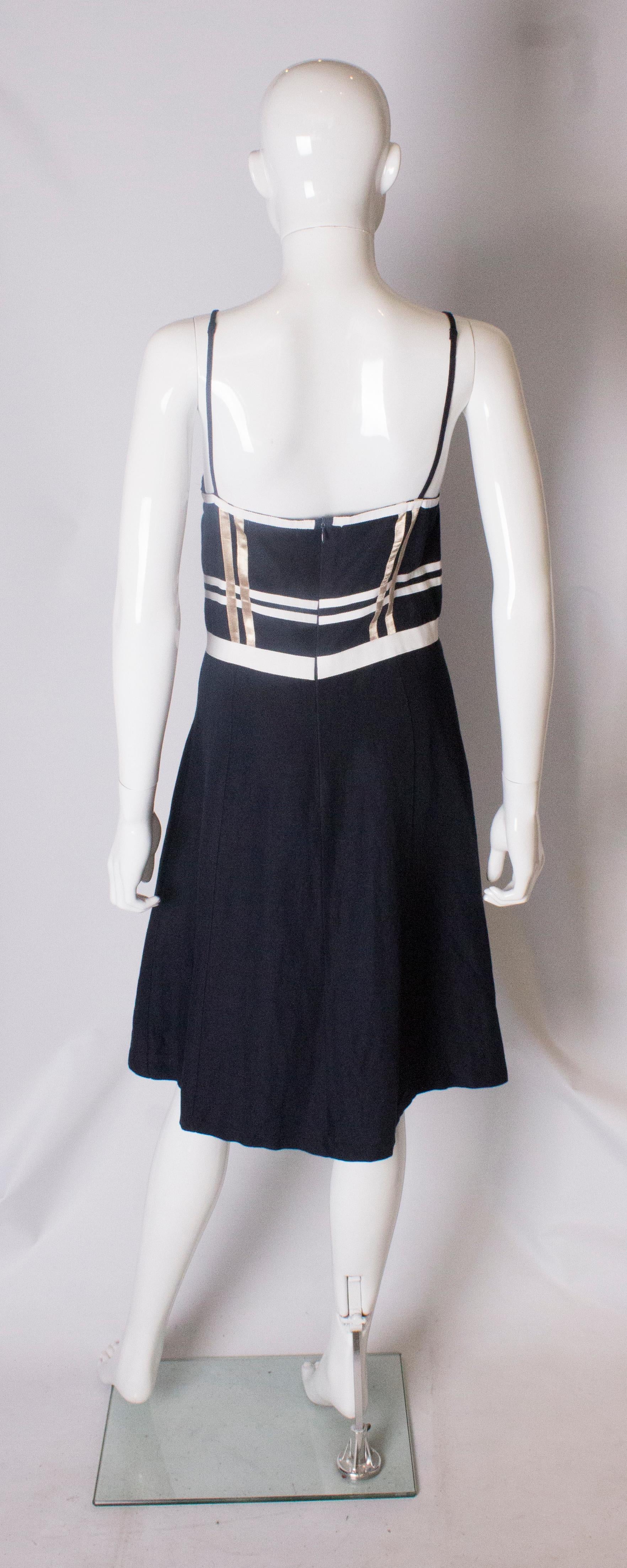 A Vintage navy nautical style cotton day dress by Valentino  In Good Condition For Sale In London, GB