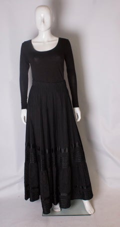 A Vintage 1970 Longue jupe noire Mexicana