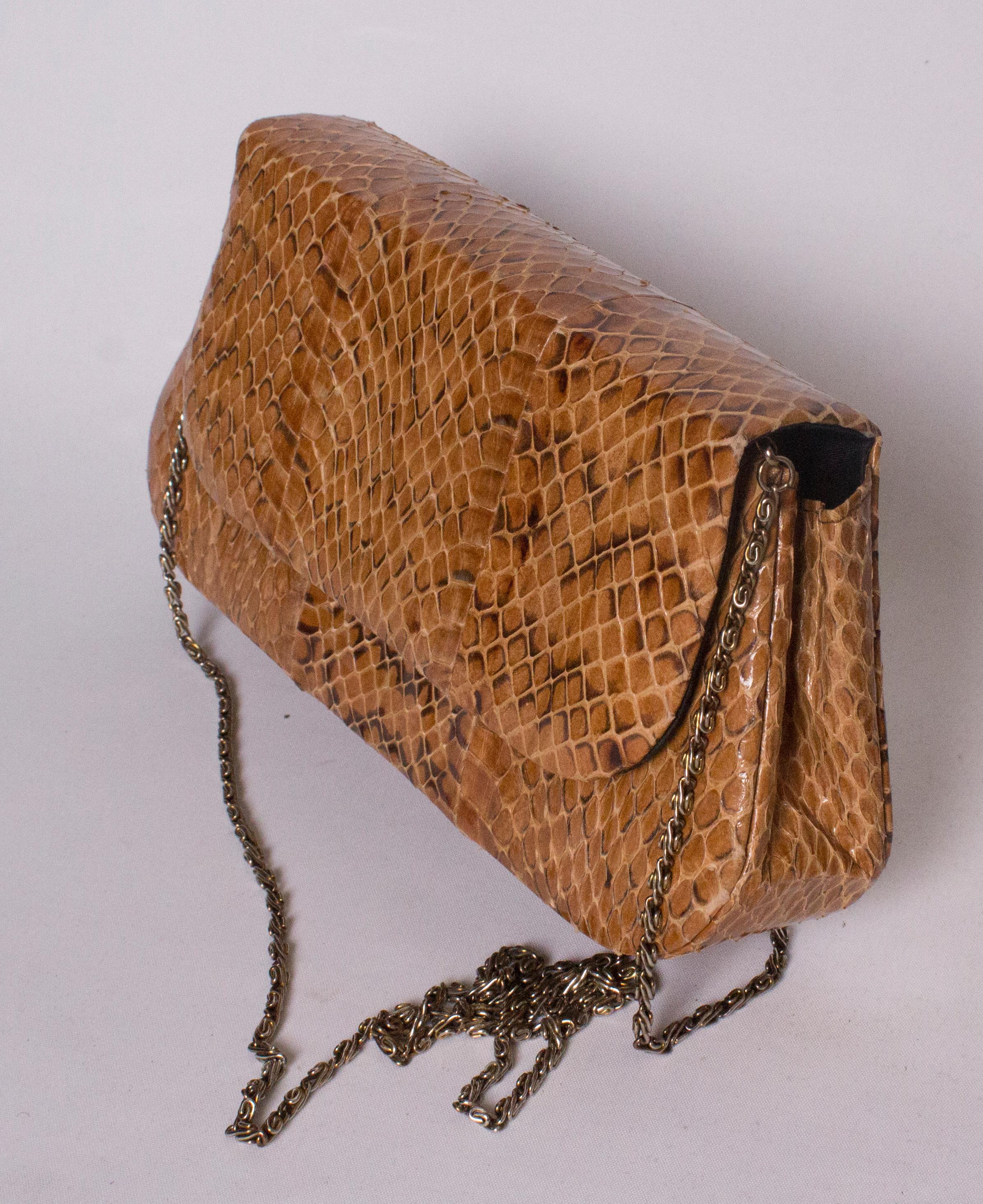 A Vintage 1960s Brown Snakeskin Bag In Good Condition In London, GB