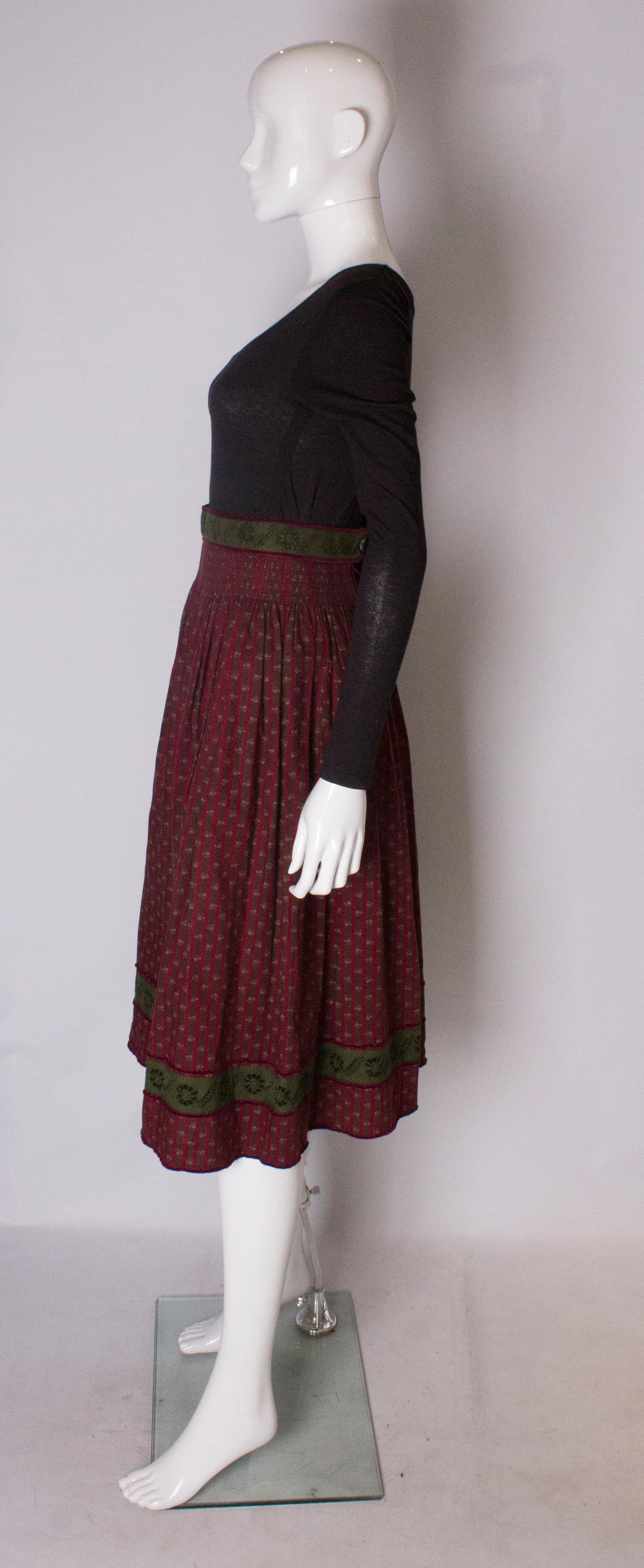 Vintage Burgundy Skirt In Good Condition For Sale In London, GB