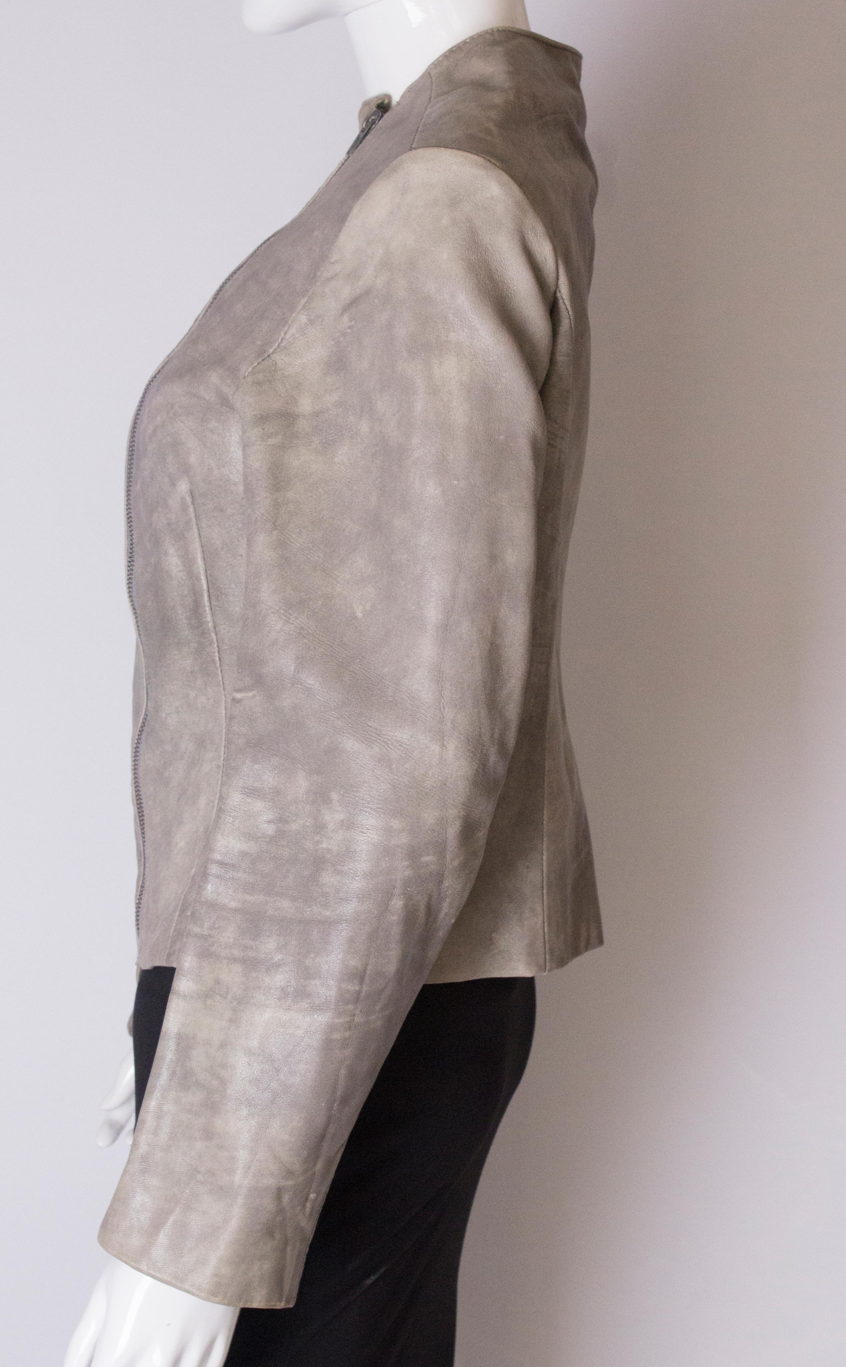 Vintage Grey Leather Jacket In Good Condition For Sale In London, GB