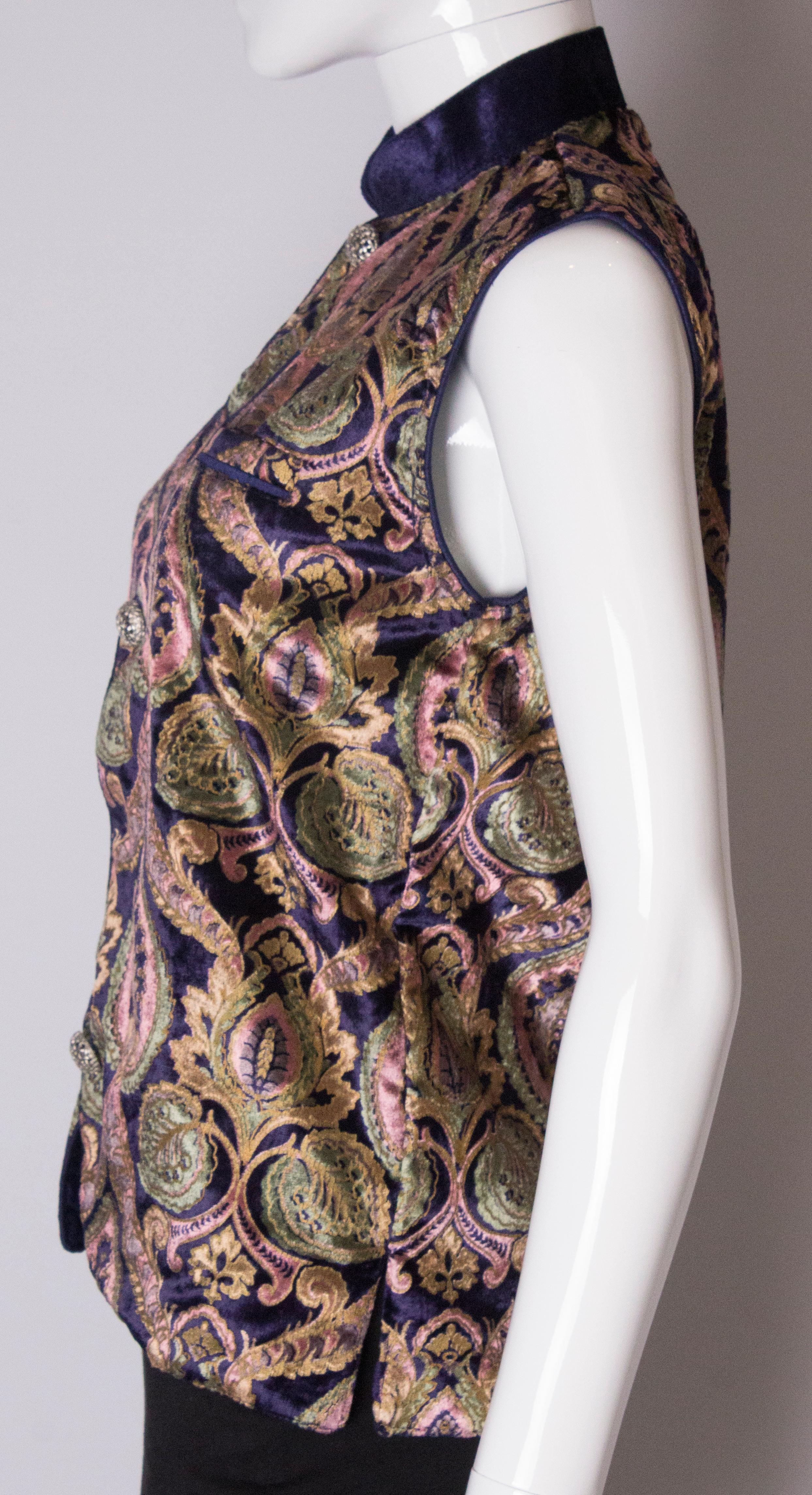 Silk and Velvet Vintage Waistcoat For Sale 1