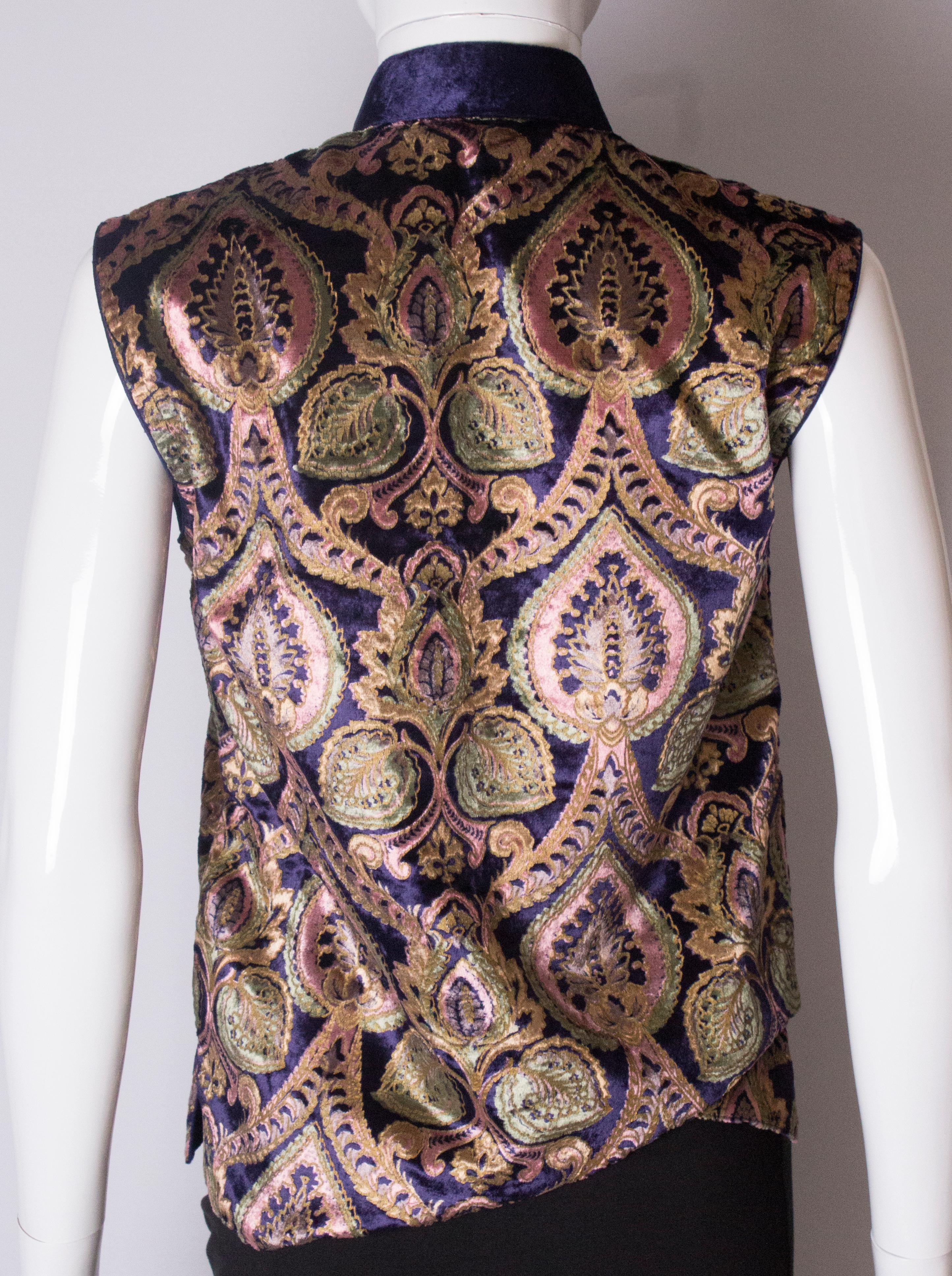 Silk and Velvet Vintage Waistcoat For Sale 3