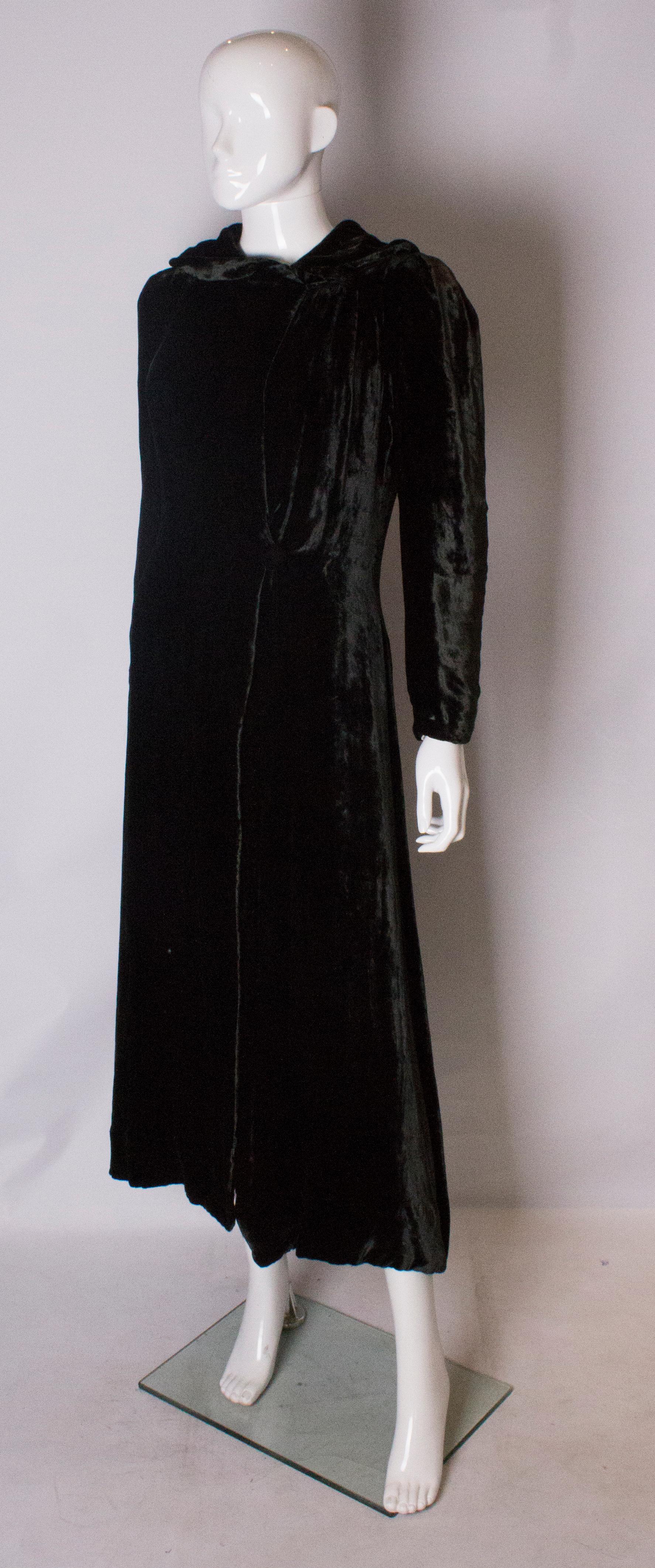 Velvet Hooded Vintage Coat In Good Condition In London, GB