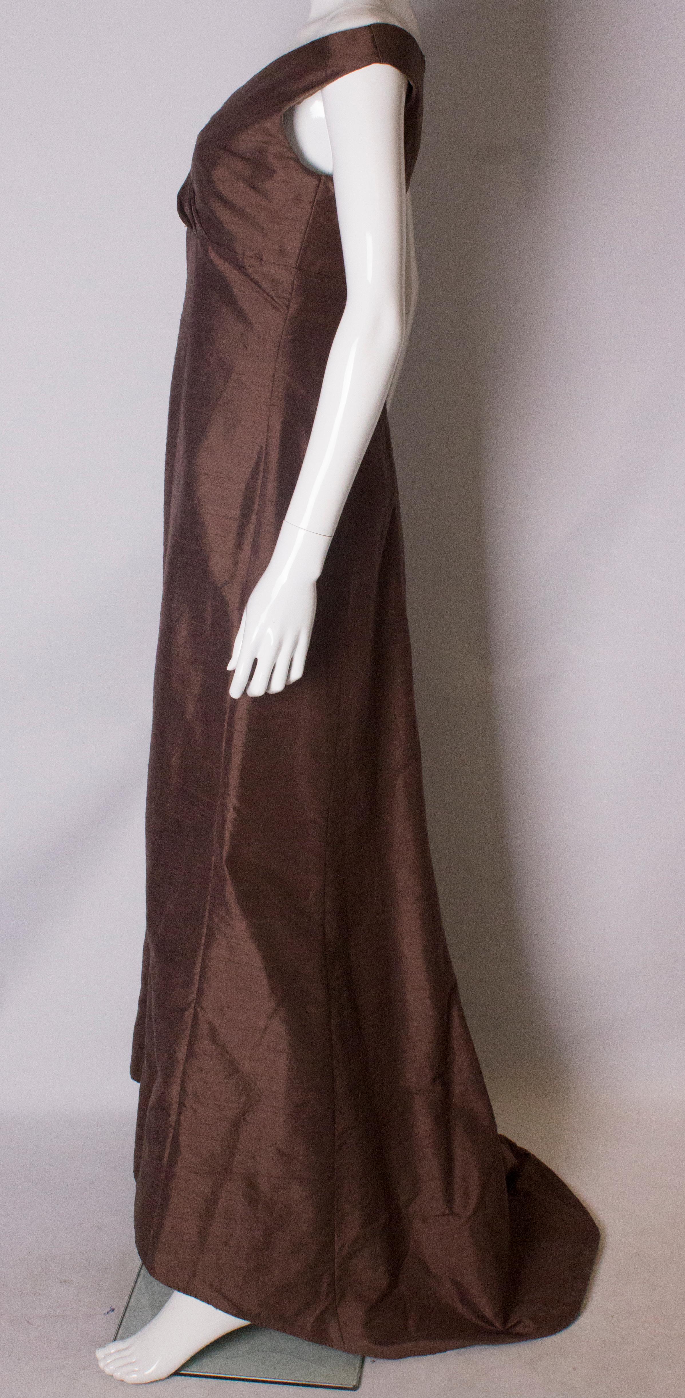 Braunes Seidenkleid im Vintage-Stil im Angebot 1