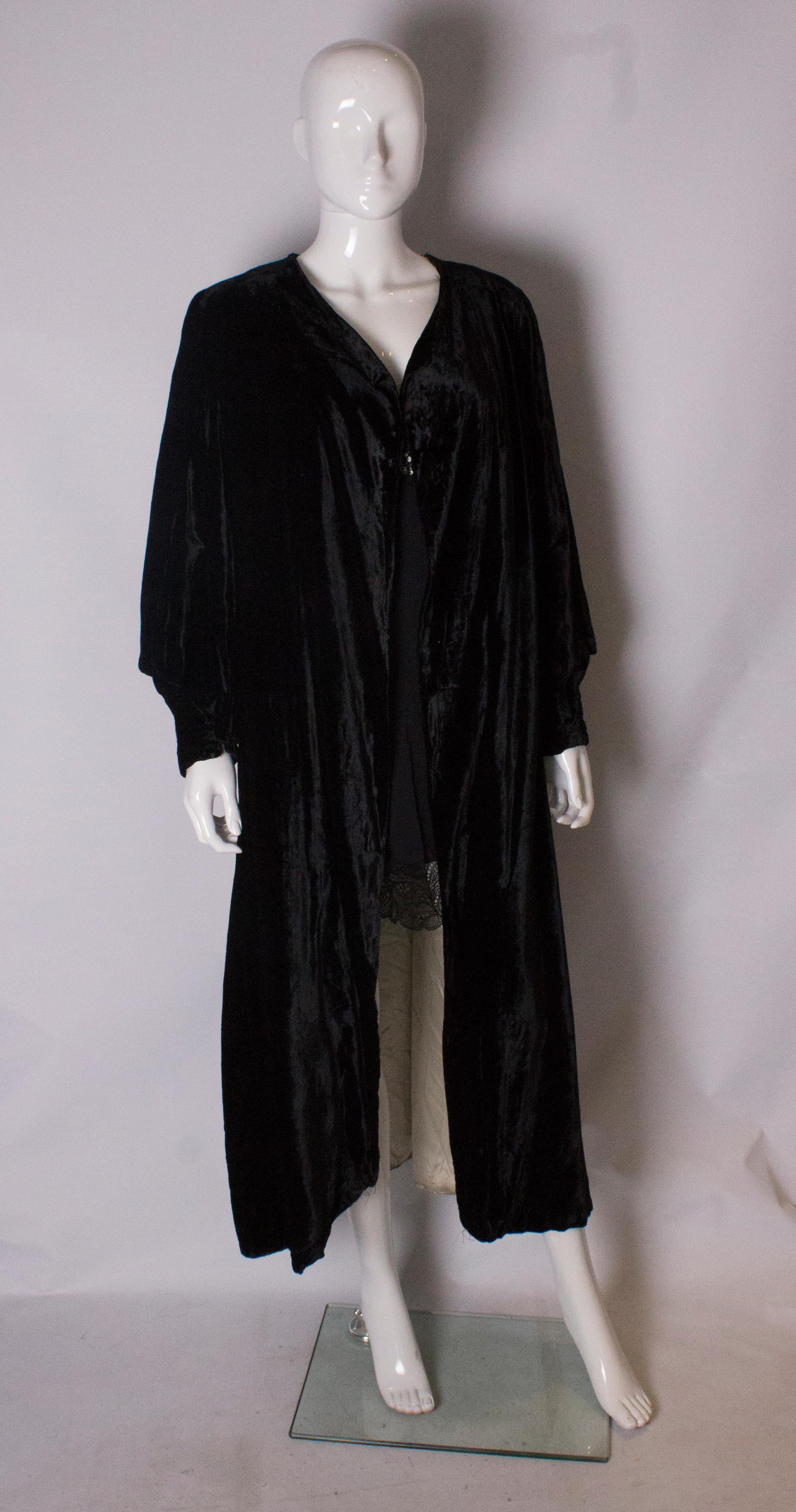 Silk Velvet Vintage Evening Coat For Sale at 1stDibs