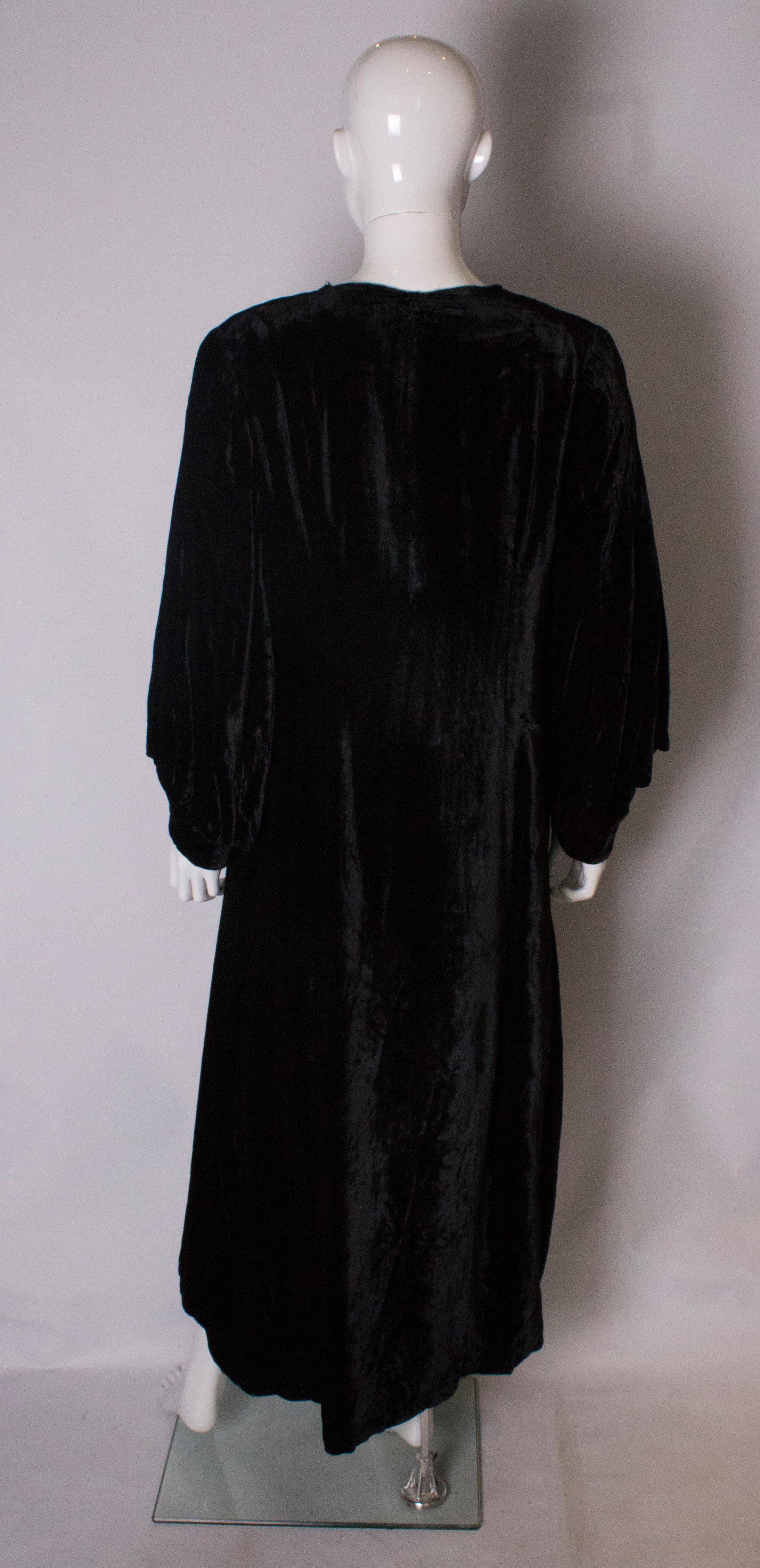 Silk Velvet Vintage Evening Coat For Sale 2