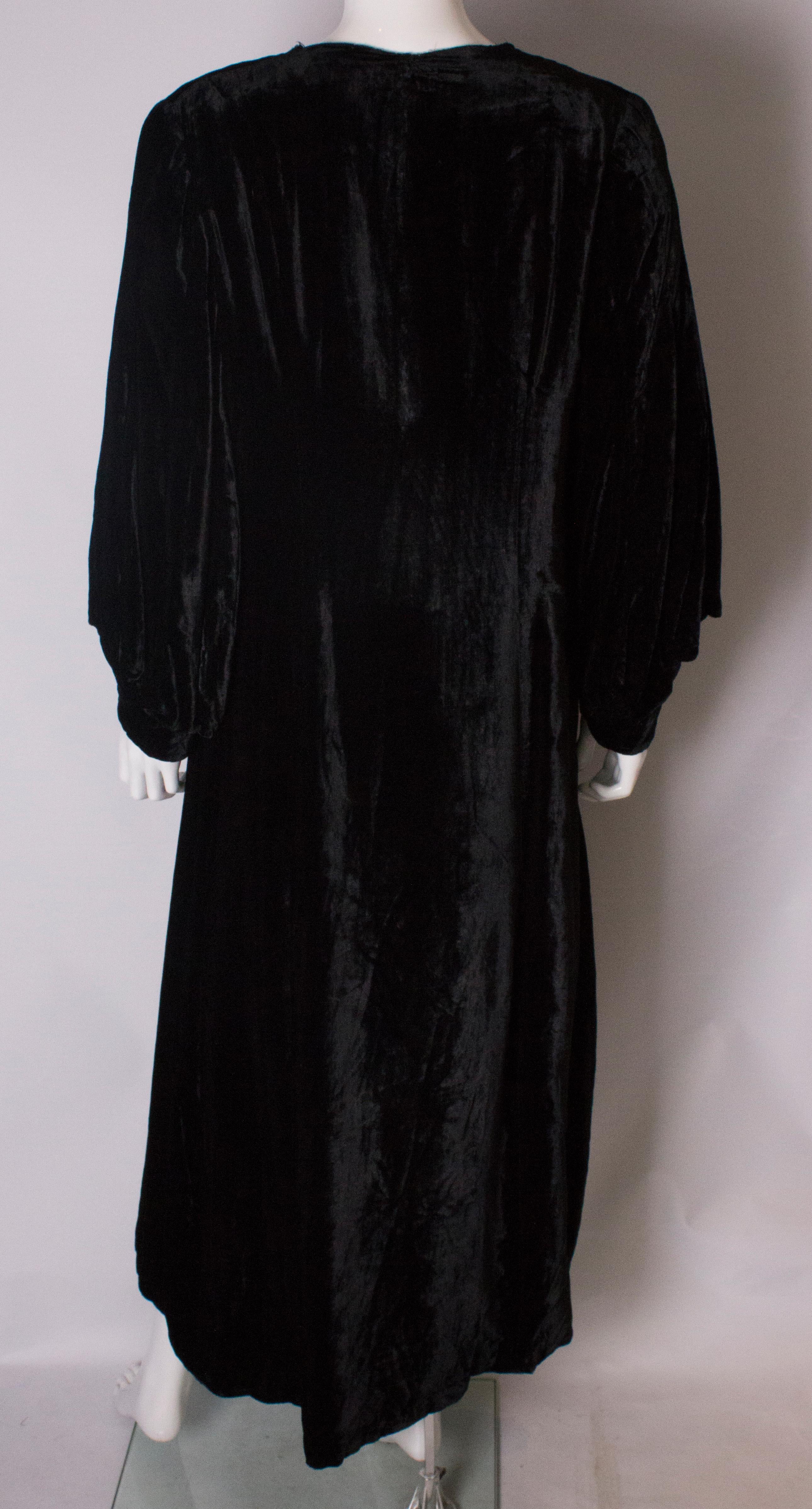 Silk Velvet Vintage Evening Coat For Sale 3