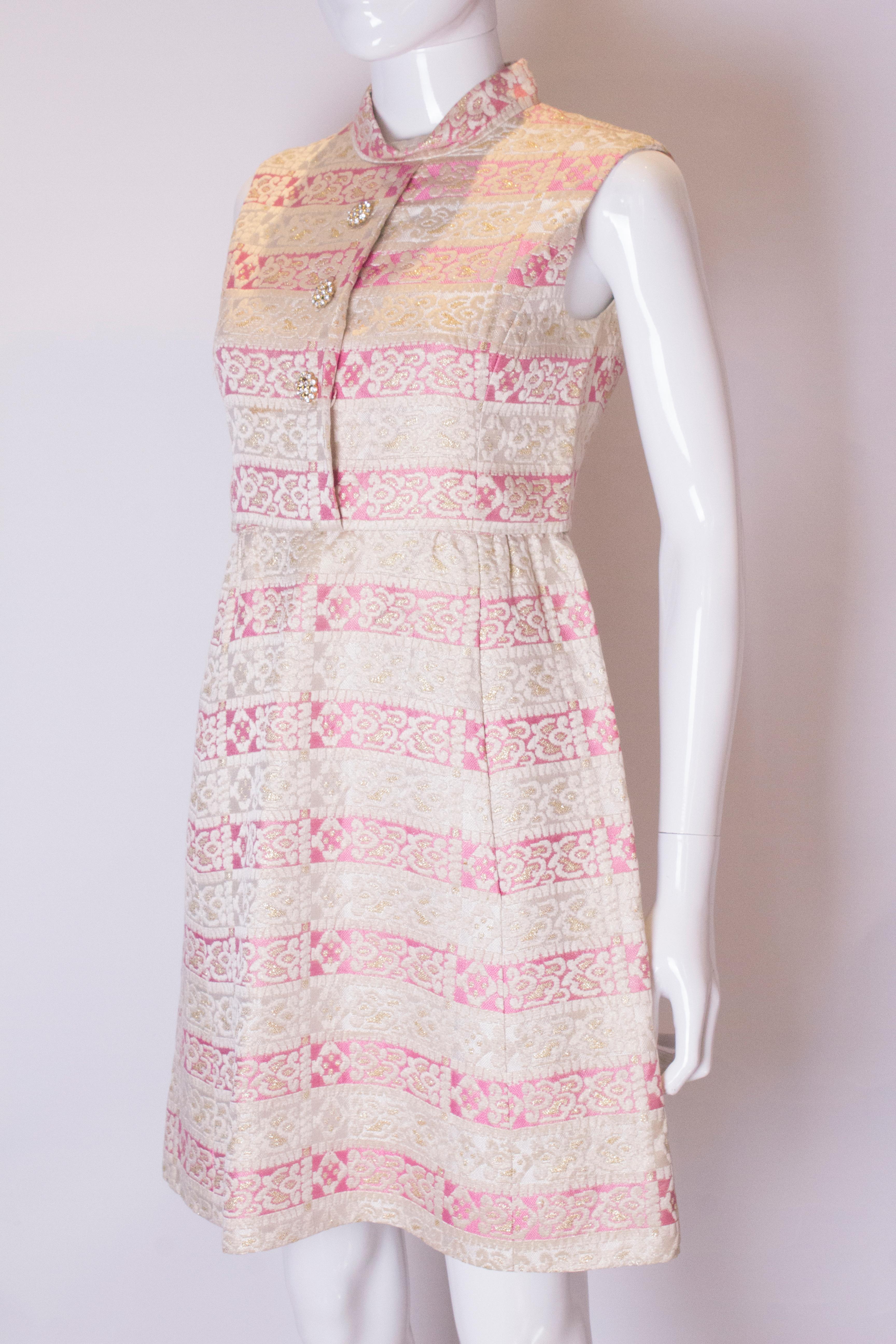 Vintage 1960s Pink and Gold Brocade Dress In Good Condition For Sale In London, GB