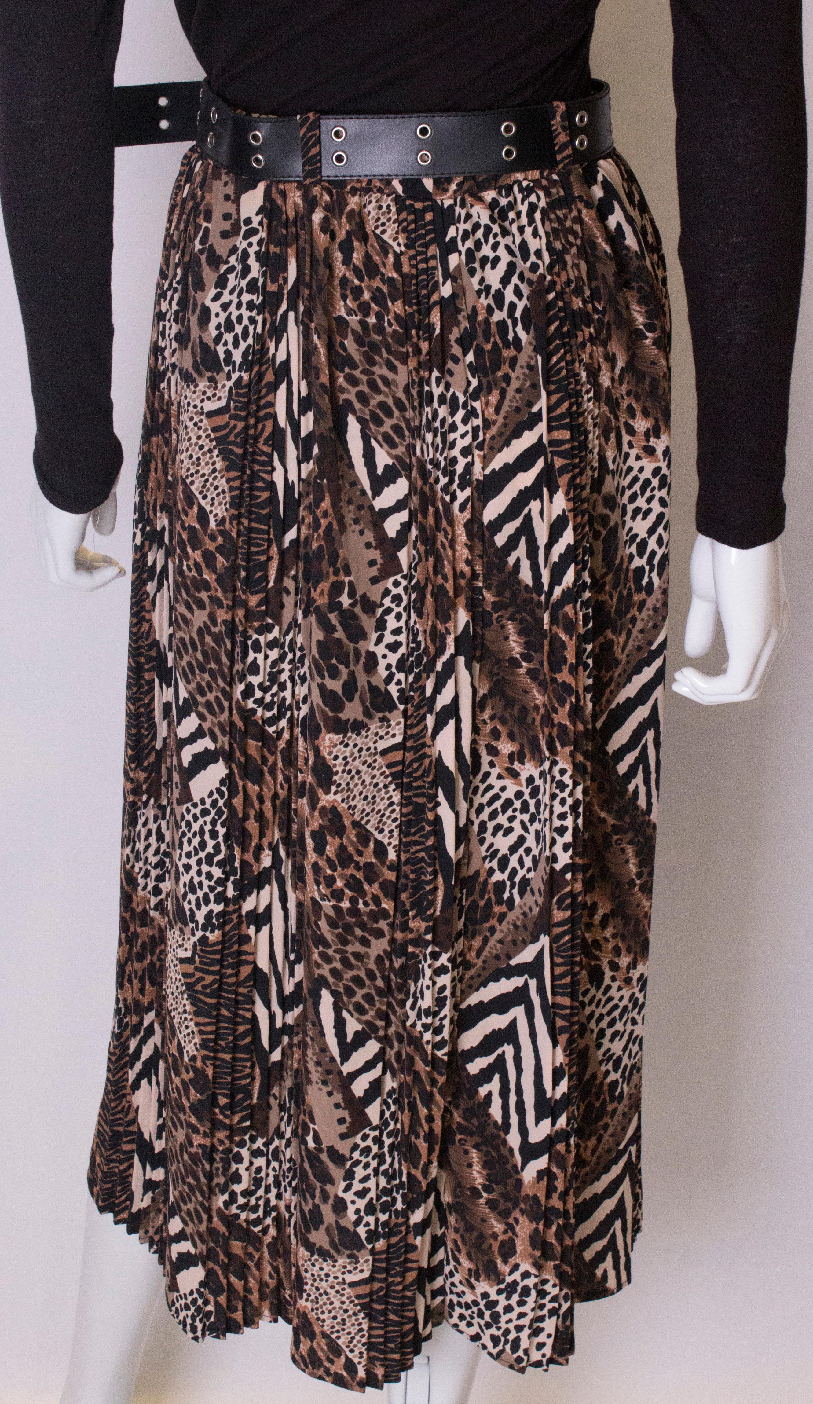 Vintage Leopard Print Skirt with Pleats For Sale 3