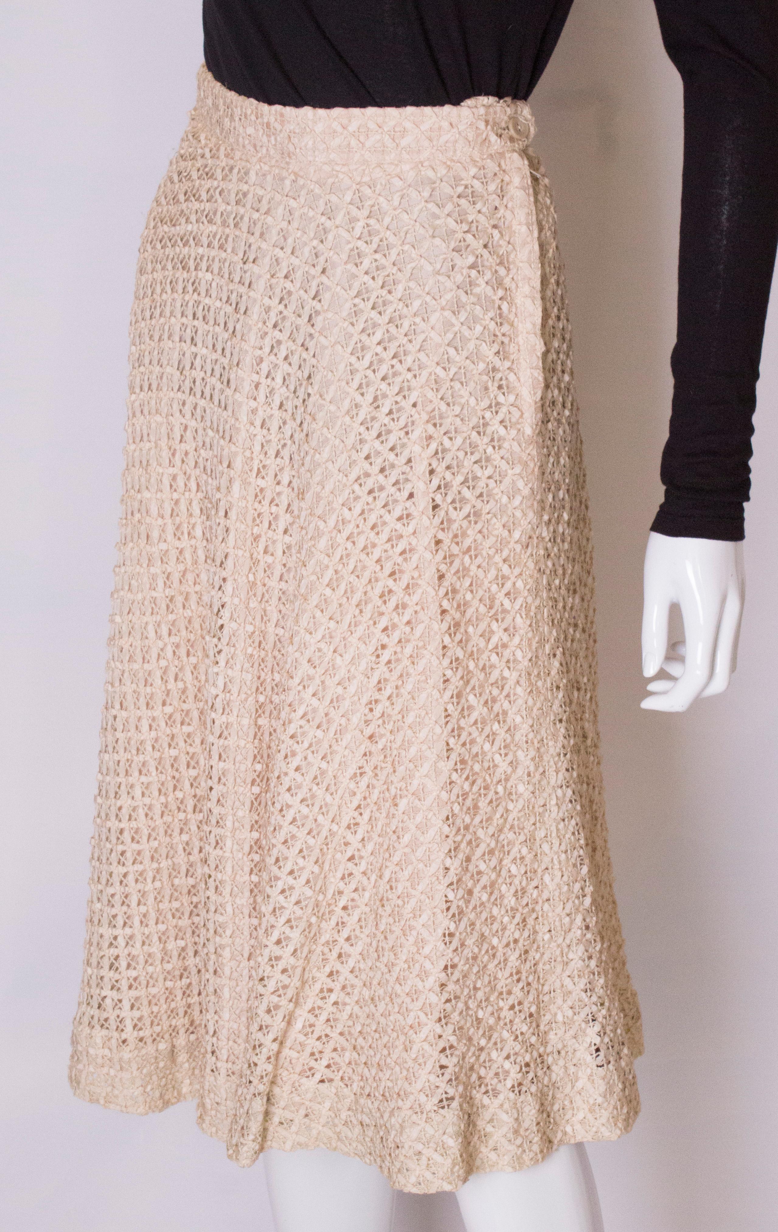 A vintage 1950s cream ribbon woven swing skirt  In Good Condition In London, GB