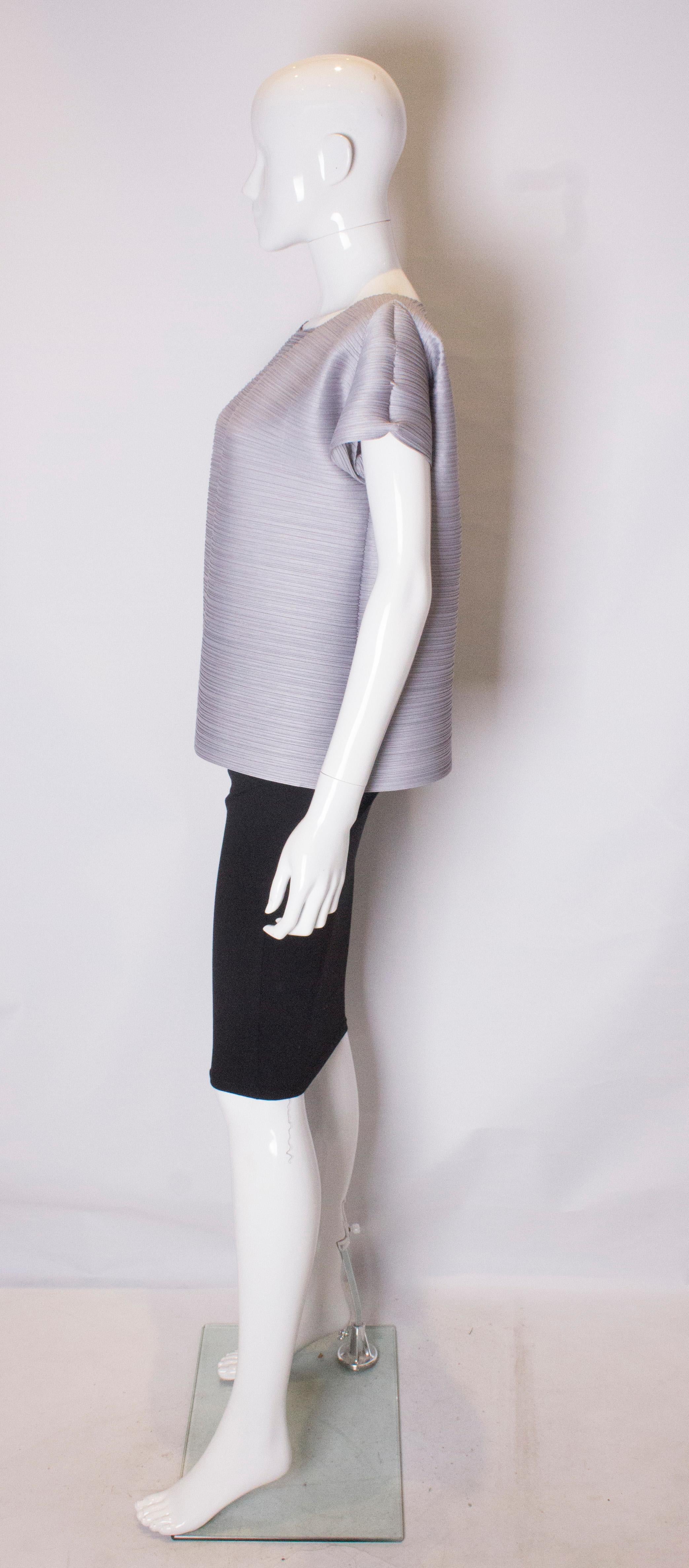 Issey Miyake Dove Grey Top In Good Condition For Sale In London, GB