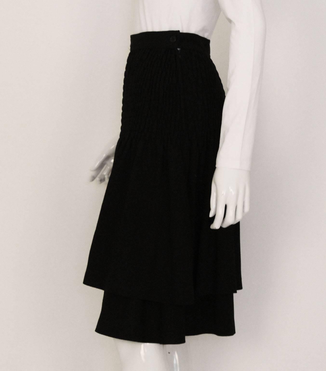 1980s Valentino Black Wool Skirt In Excellent Condition In London, GB