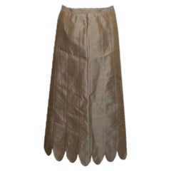 Falda vintage de seda color marfil con bajo festoneado
