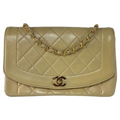Chanel Diana Flap Bag Beige Pelle d'agnello Collezione anni '90