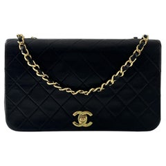 Chanel Timeless Classic Borsa con patta singola nera trapuntata in pelle d'agnello 1989-1991