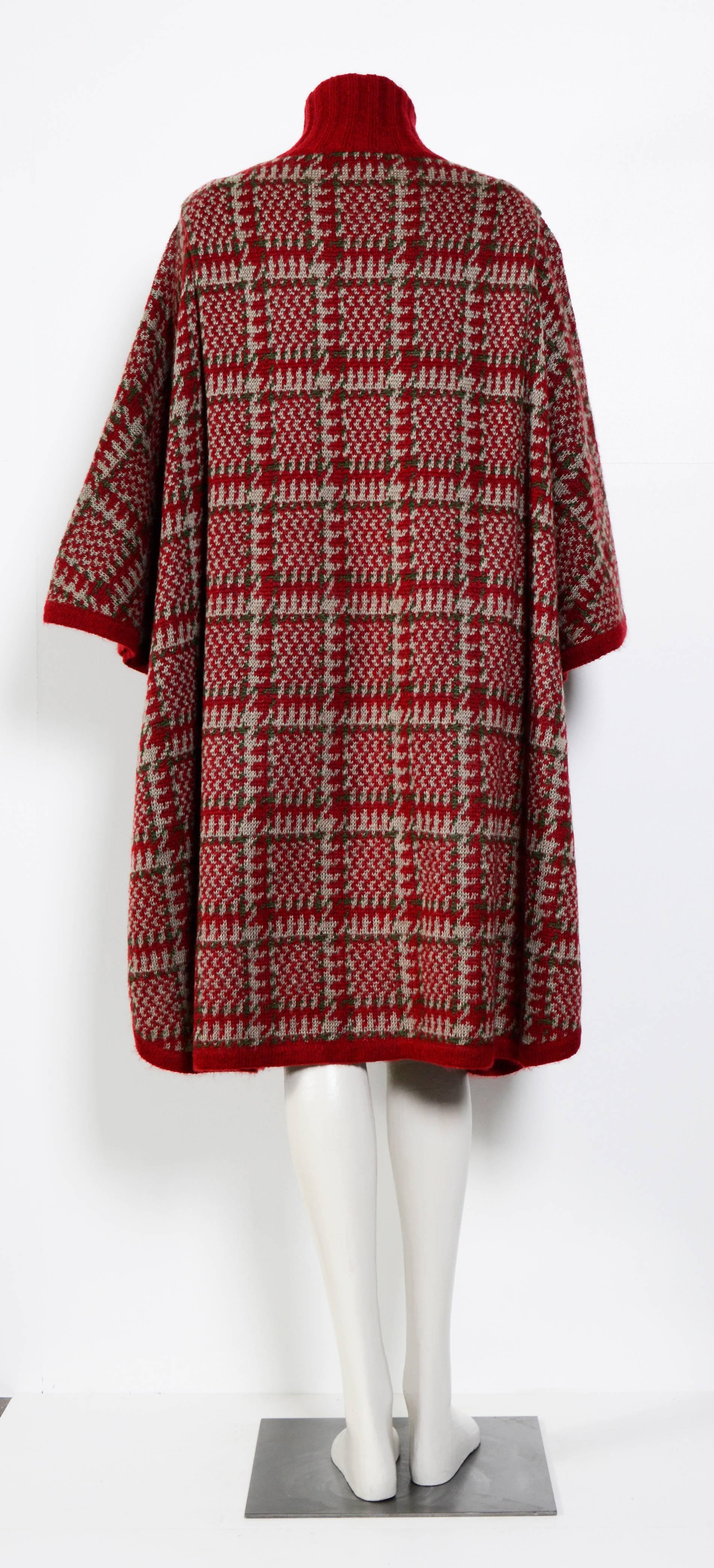 Women's 70's Bohemian Knitted GUCCI Cape