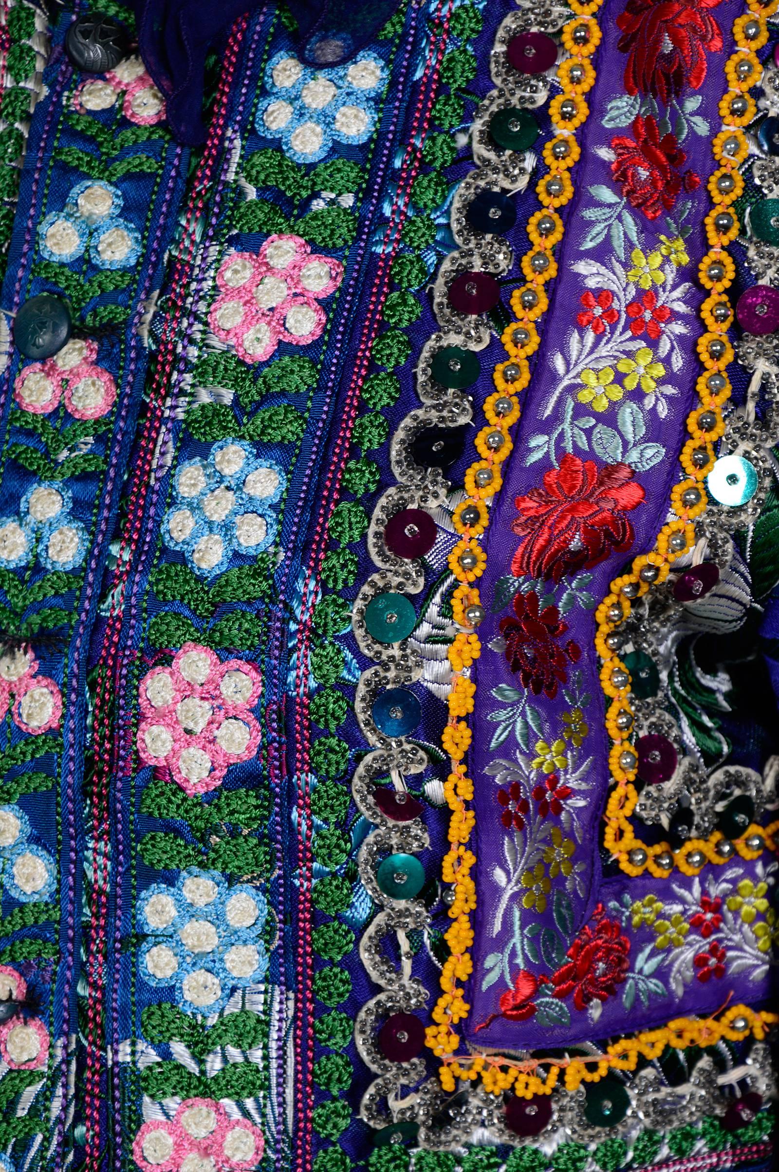 Ethnic Boho Vintage 60's Embroidered Jacket / Top 4