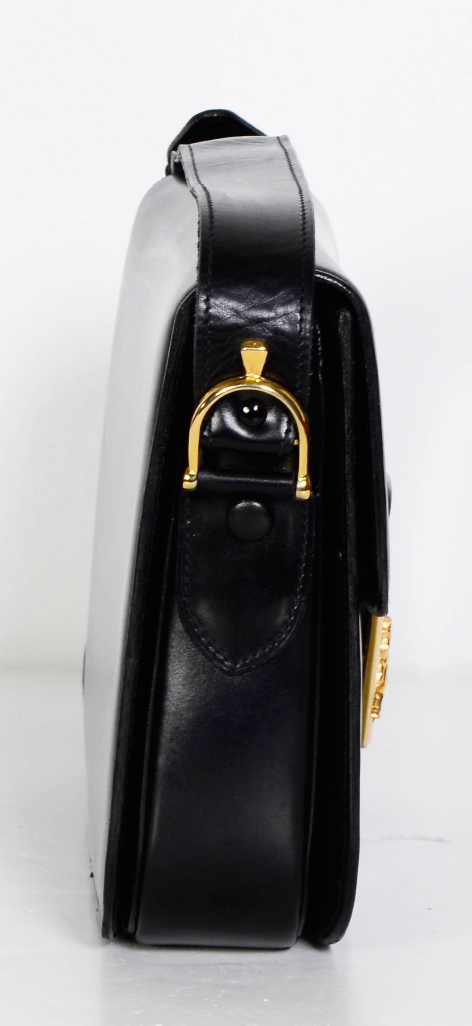 CELINE Vintage Horse Carriage Buckle Black Box Leather Shoulder Bag In Excellent Condition In Antwerp, BE