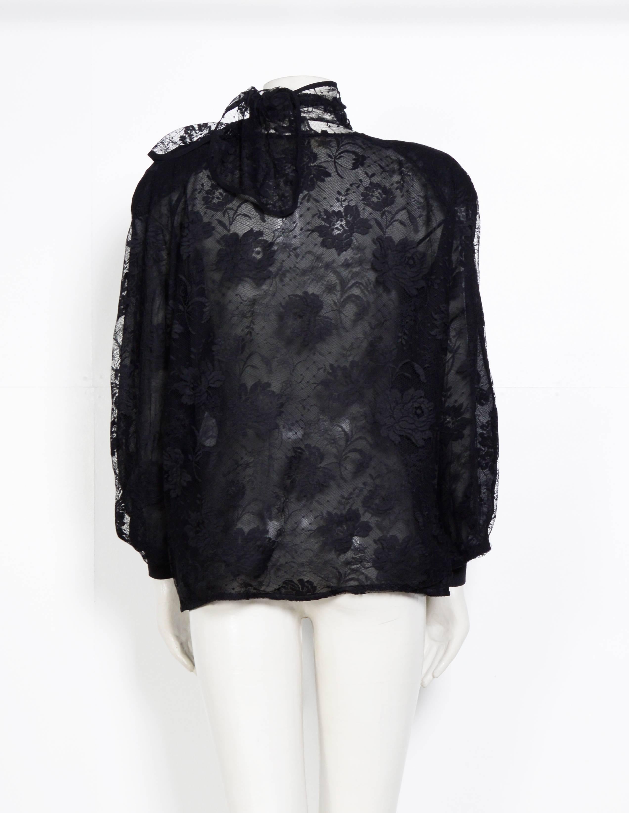Vintage Valentino Black Lace Blouse. In Excellent Condition In Antwerp, BE