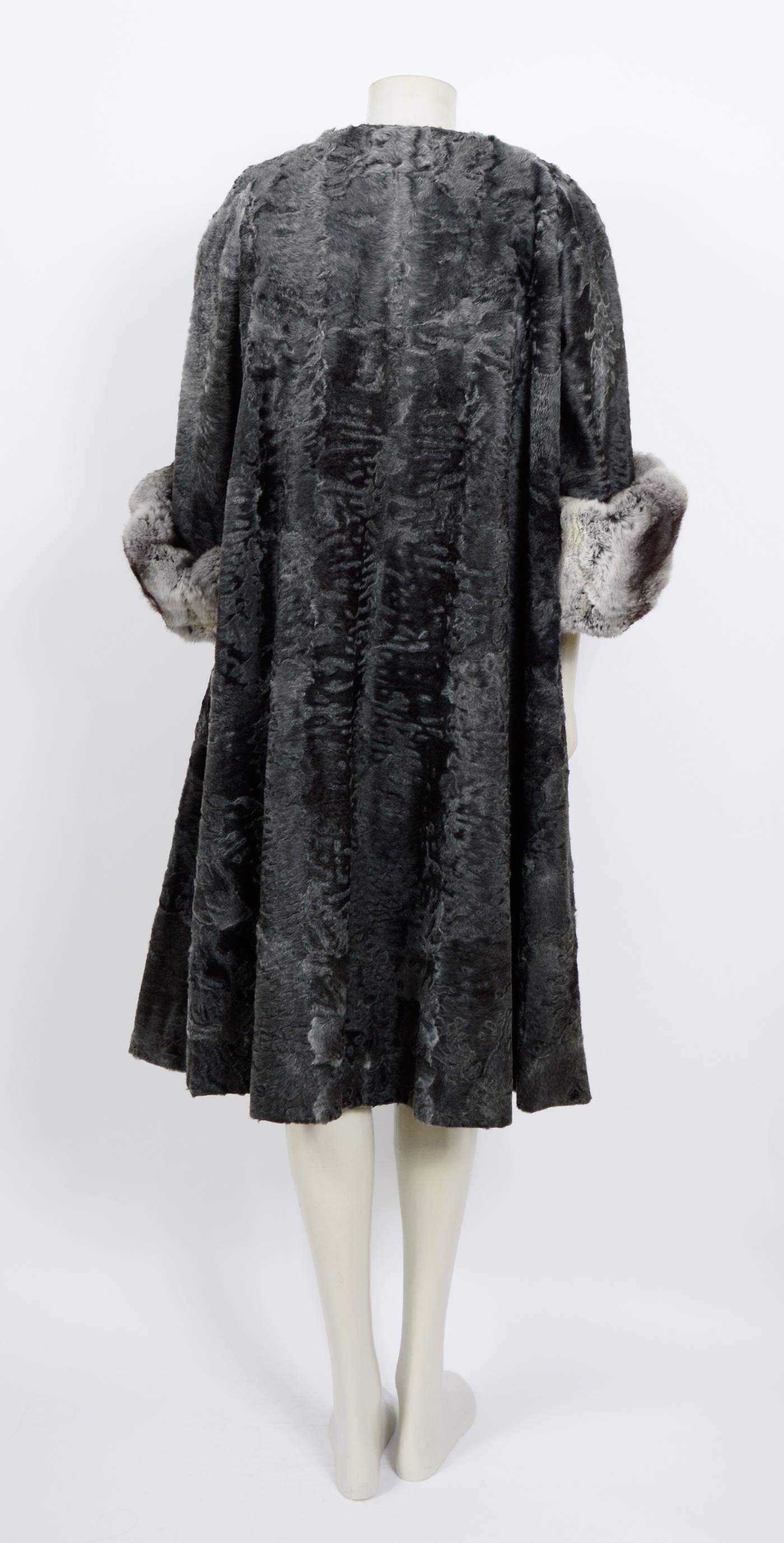 Broadtail Lamb & Chinchilla Fur 60's Coat. In Excellent Condition In Antwerp, BE