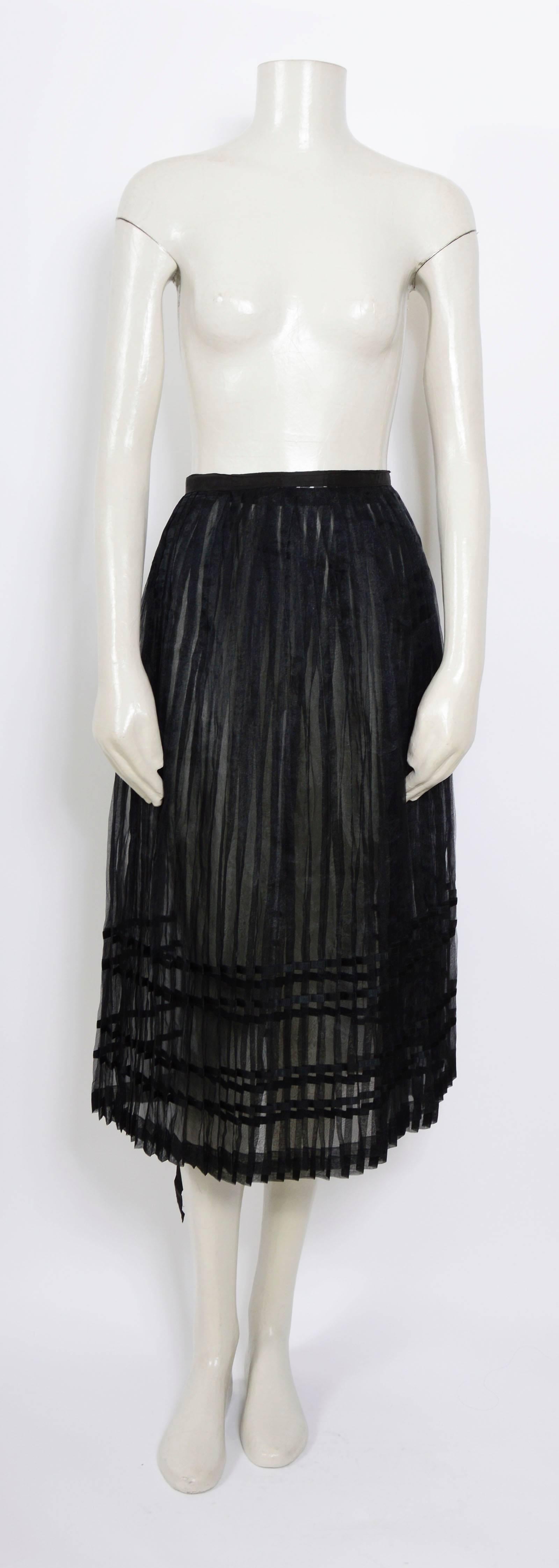 Yamamoto Pour La Nuit 90's Black Pleated Transparent wrap skirt.
Size M
Total Length 30inch/76cm