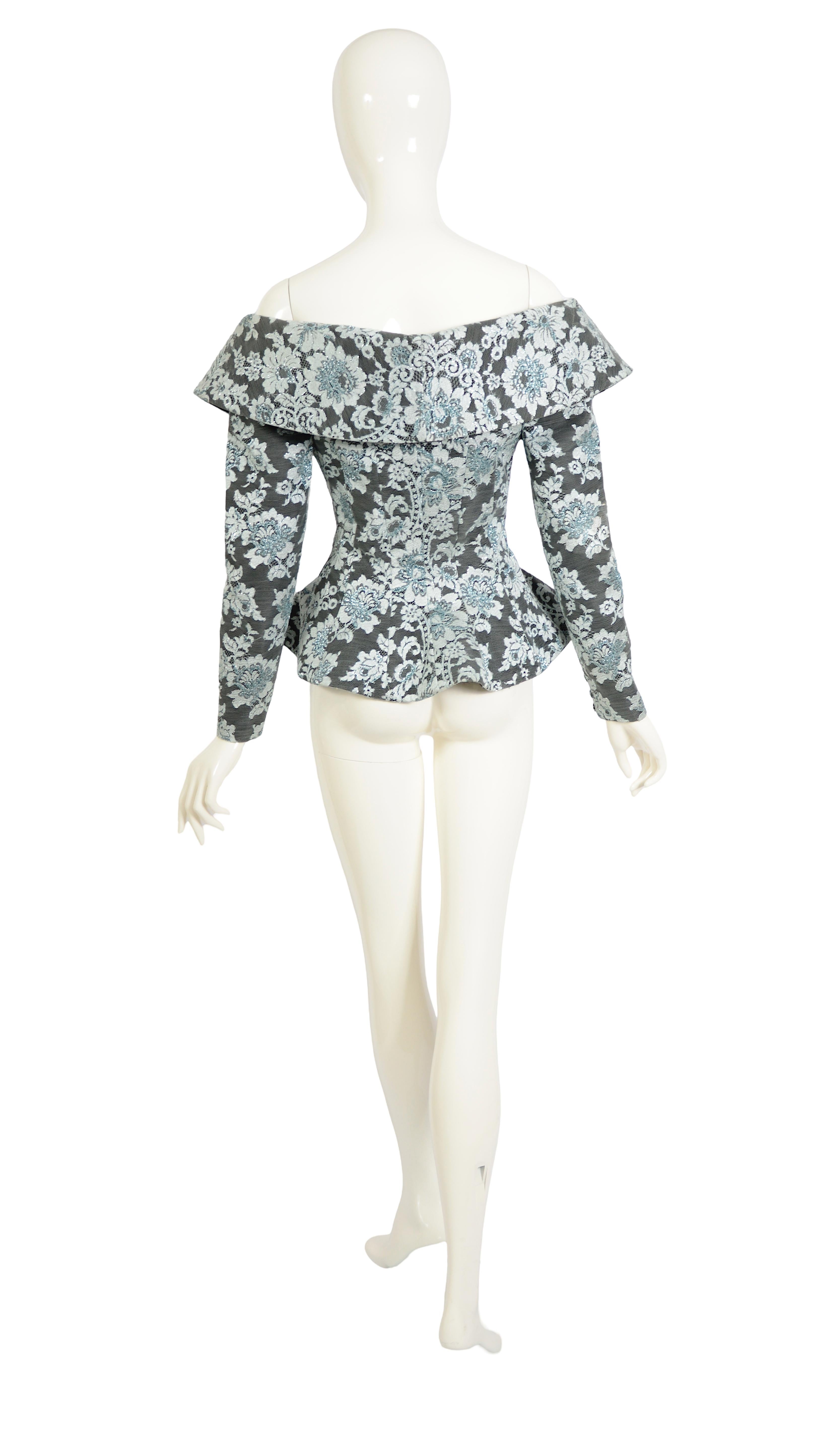 Nina Ricci Semi Couture Edition Boutique Paris Vintage 1990er Jahre Spitze & Seide Jacke im Angebot 2