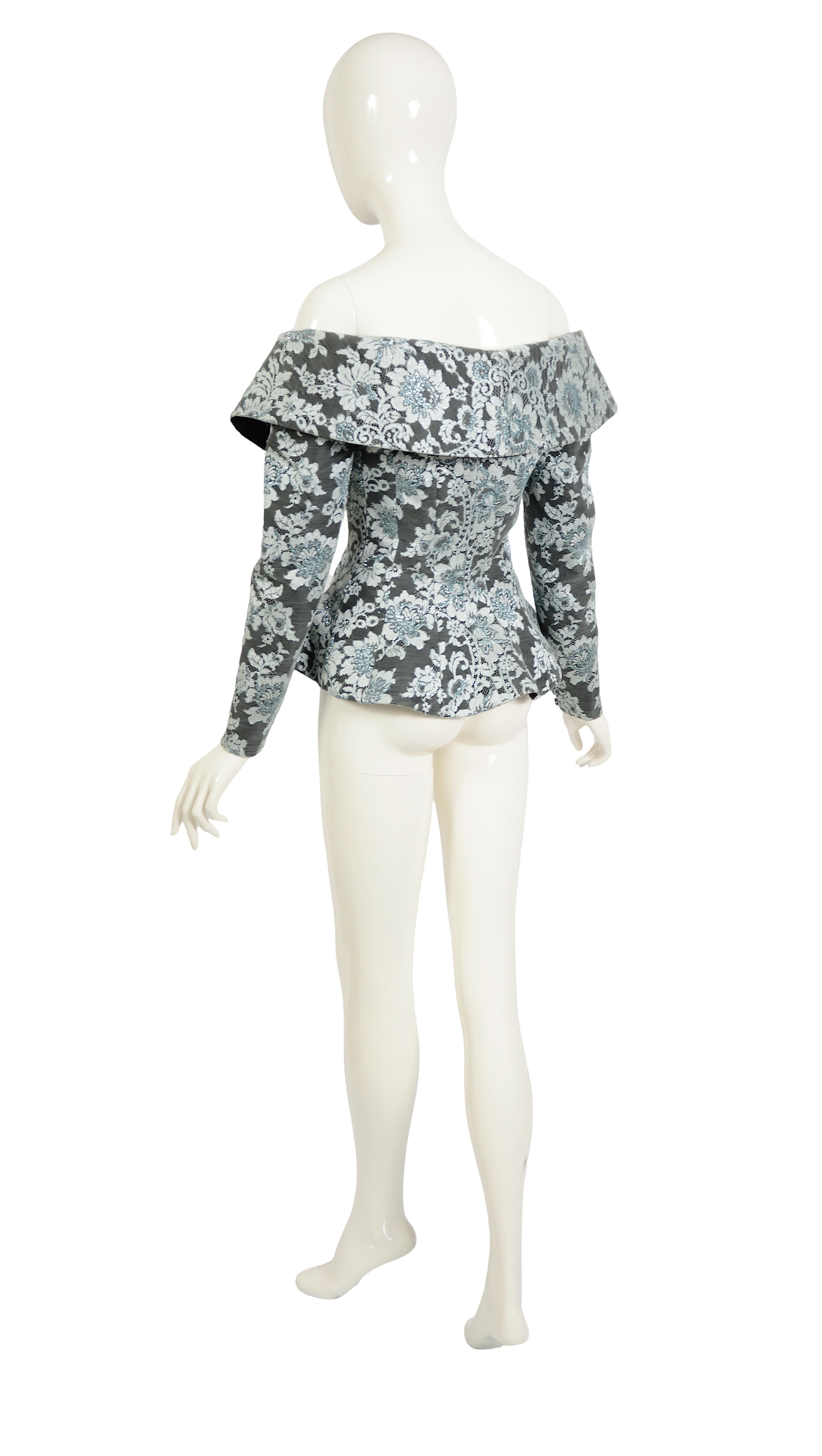 Nina Ricci Semi Couture Edition Boutique Paris Vintage 1990er Jahre Spitze & Seide Jacke im Angebot 3