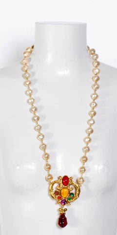 EMANUEL UNGARO Signed Pendant & Clip-On Earrings Jewelry Set