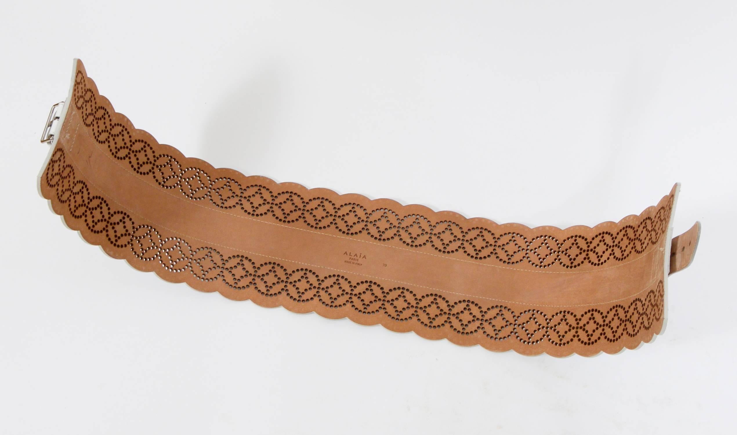 Alaia Vintage White Laser Cut Detailing Leather And Small Metal Studs Belt In Excellent Condition In Antwerp, BE